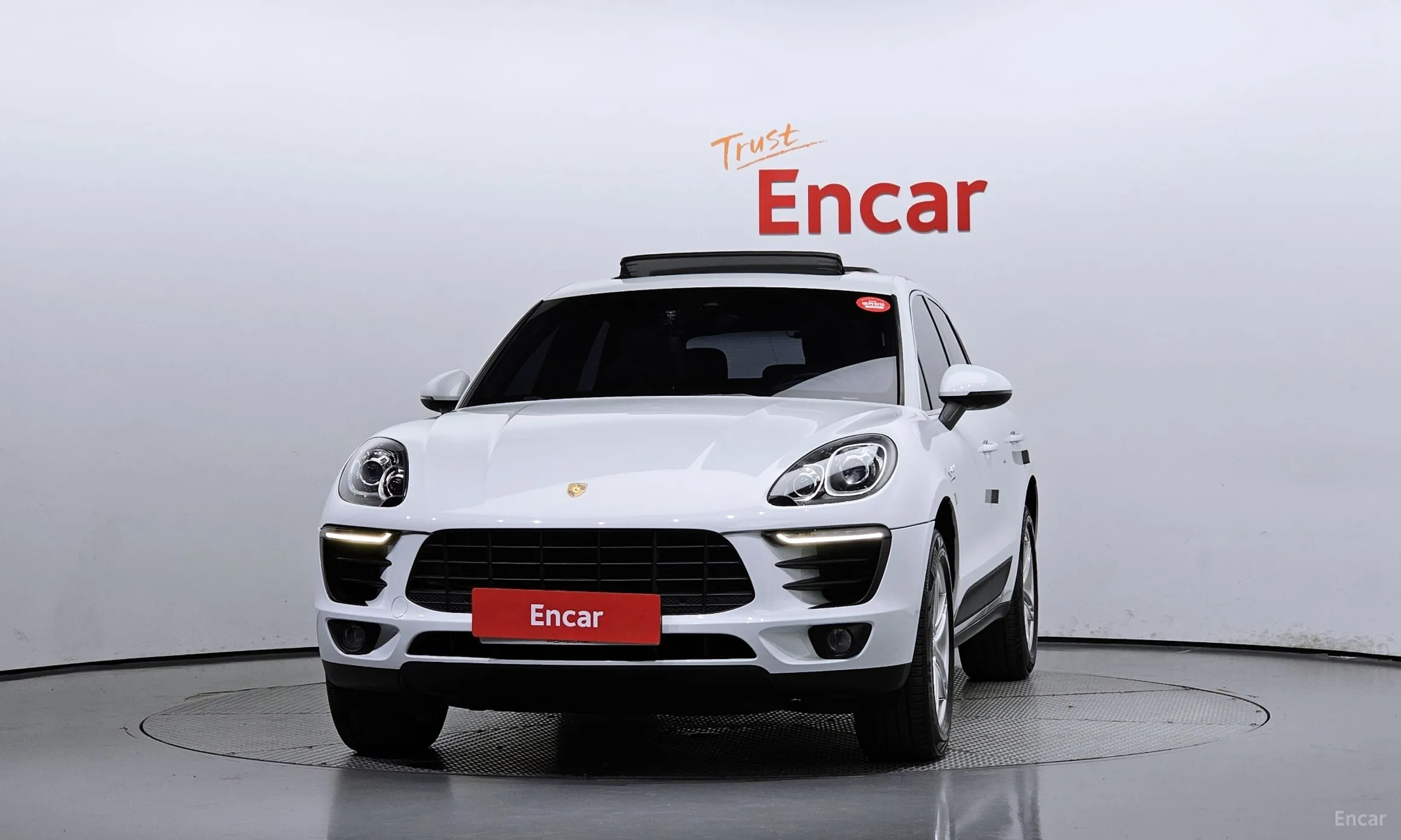 Porsche Macan превью 2