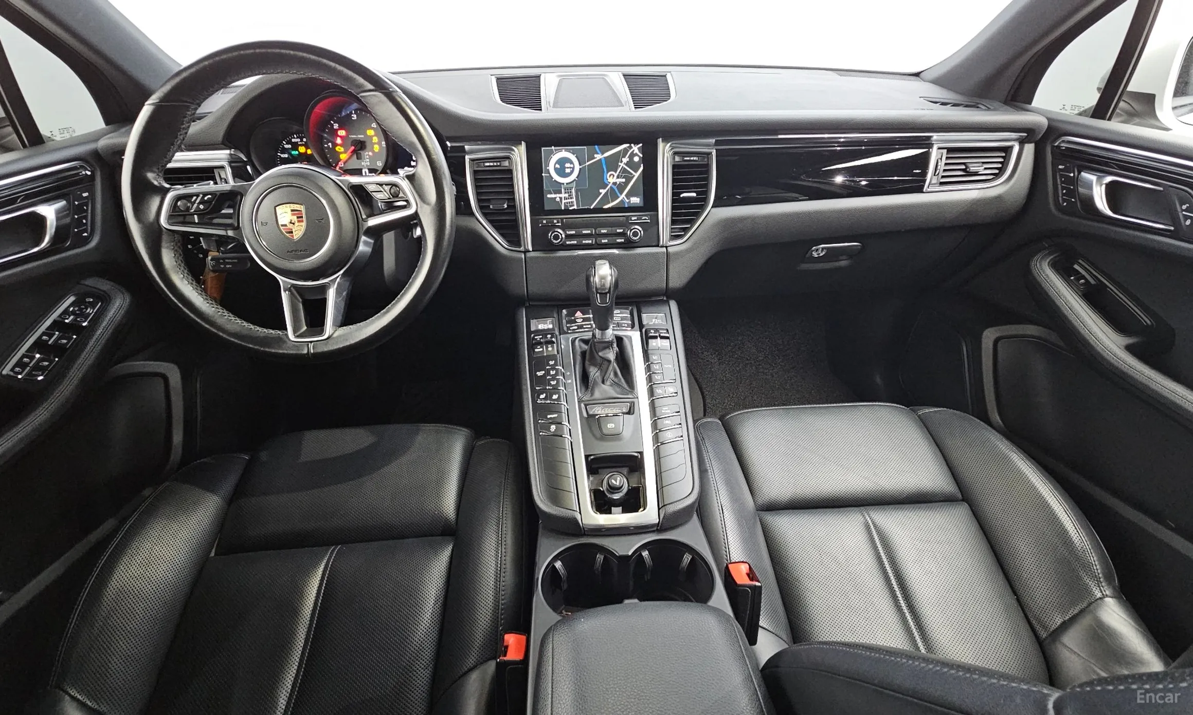 Porsche Macan превью 4