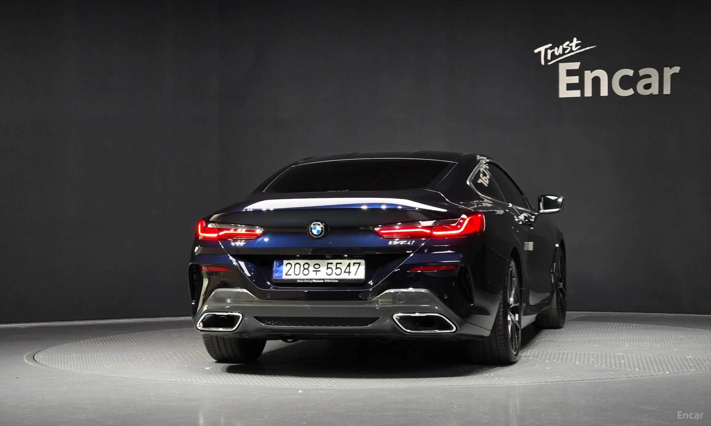 BMW 8-series (G15) превью 3