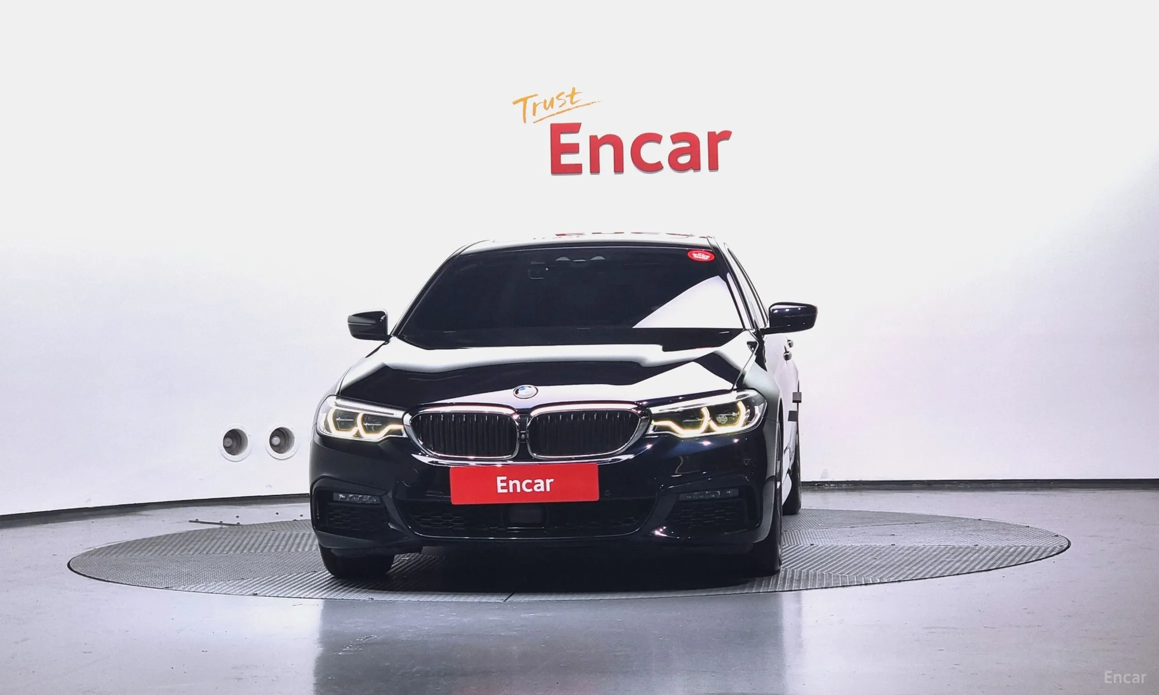BMW 5 Series (G30) превью 2