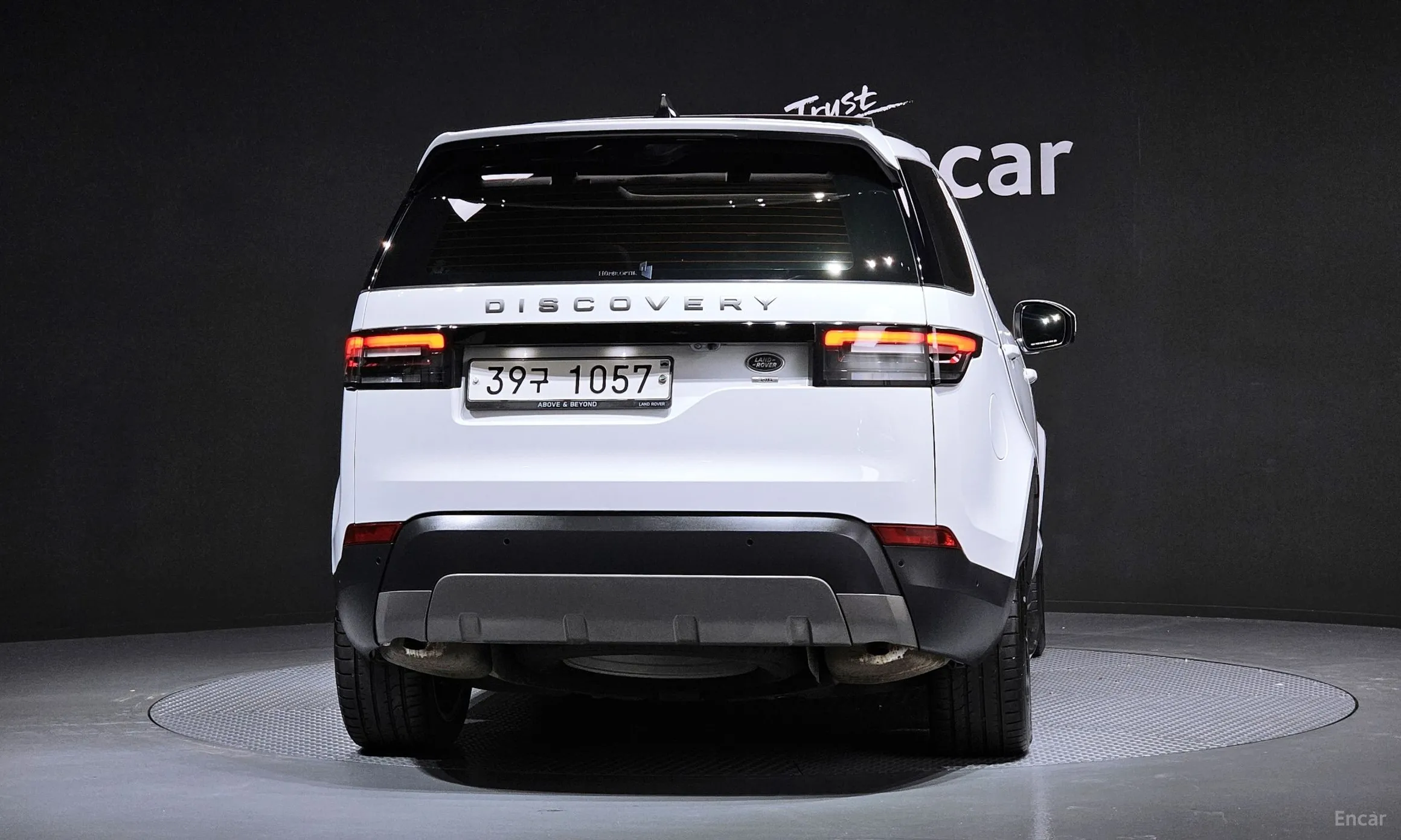 Land Rover Discovery 5 превью 3