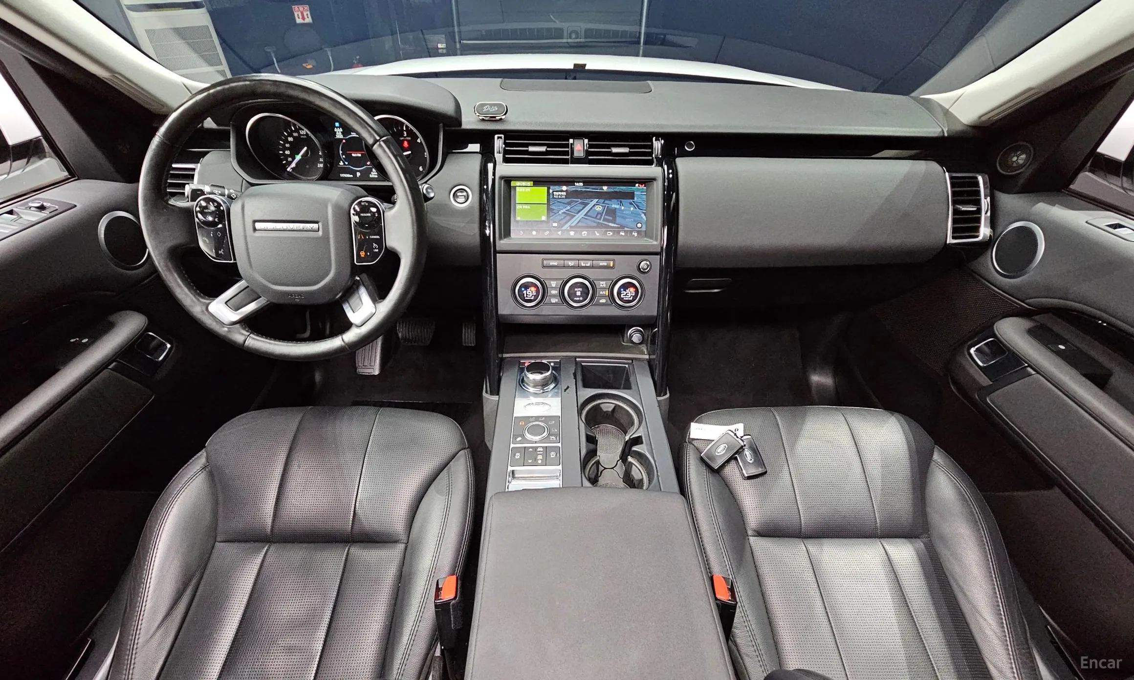 Land Rover Discovery 5 превью 4