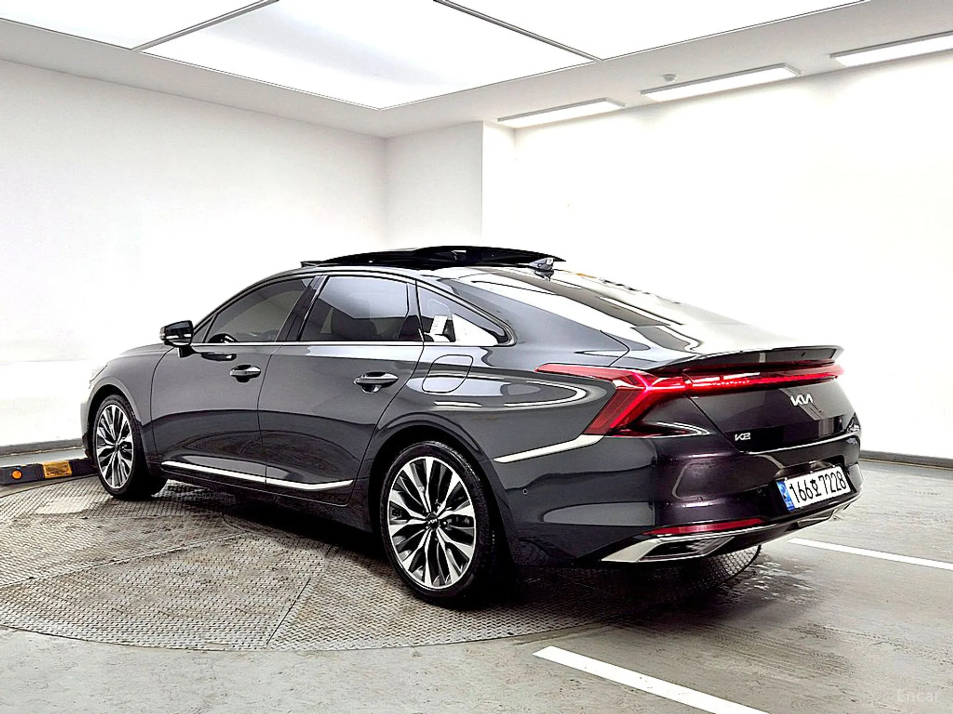 Kia K8 превью 3
