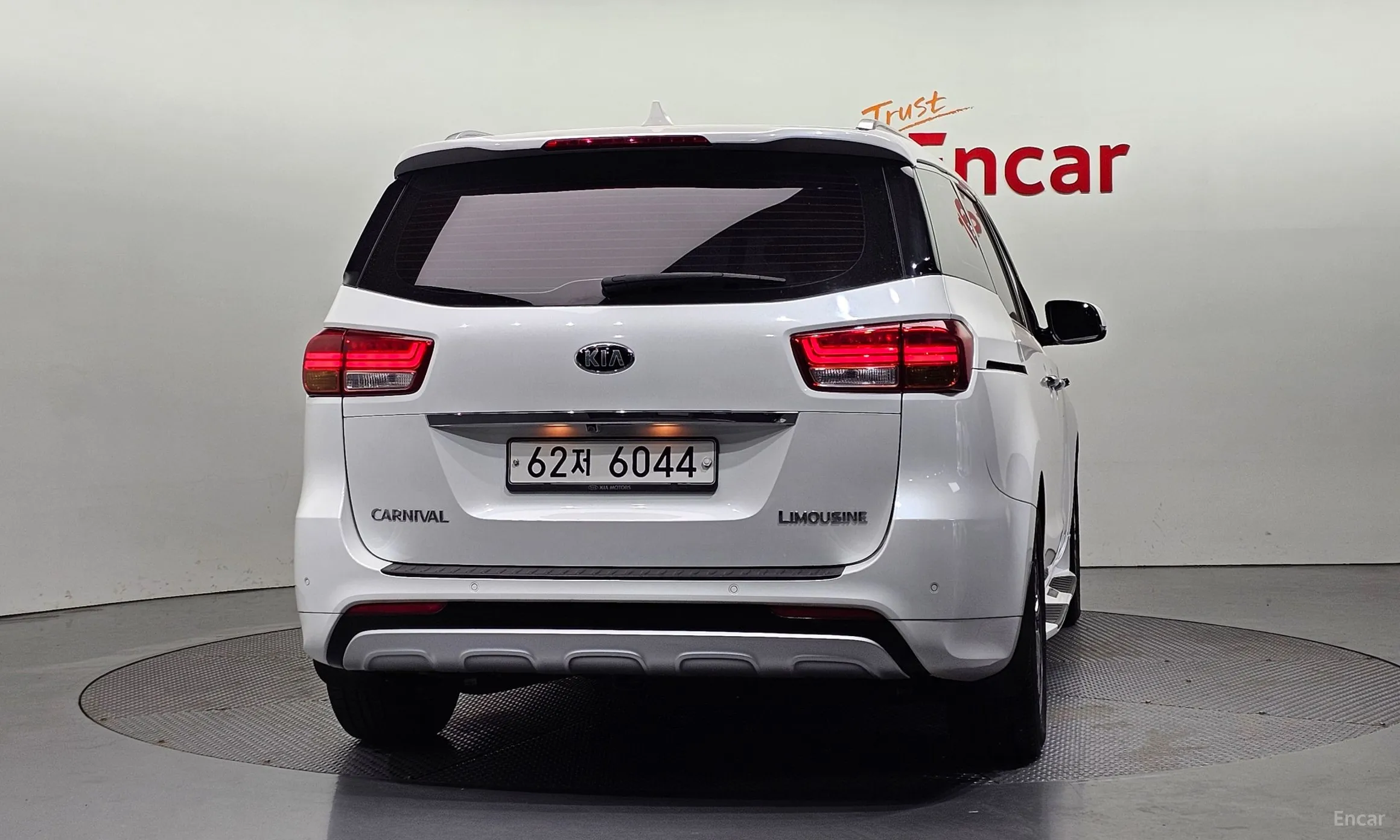 Kia Carnival превью 3