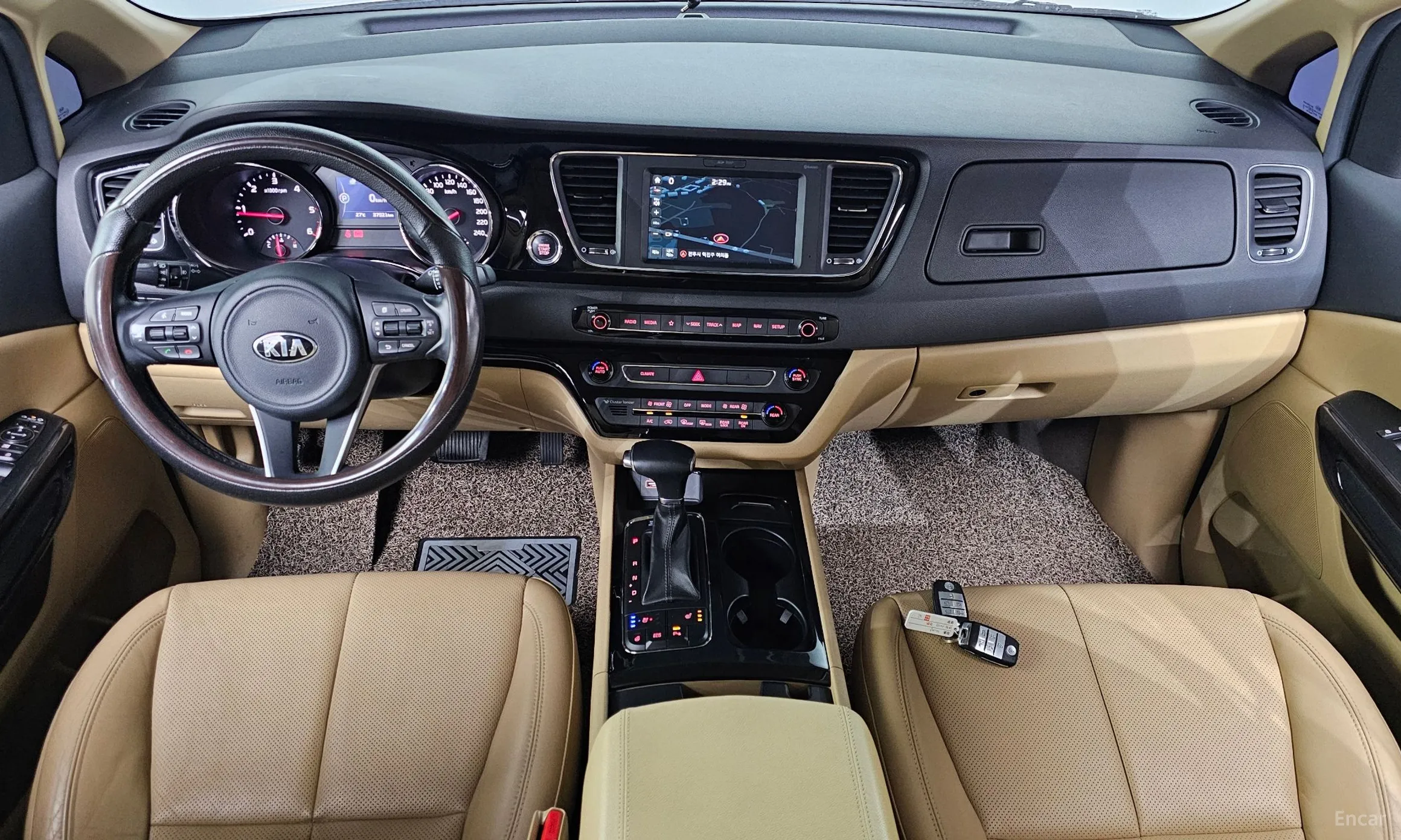 Kia Carnival превью 4
