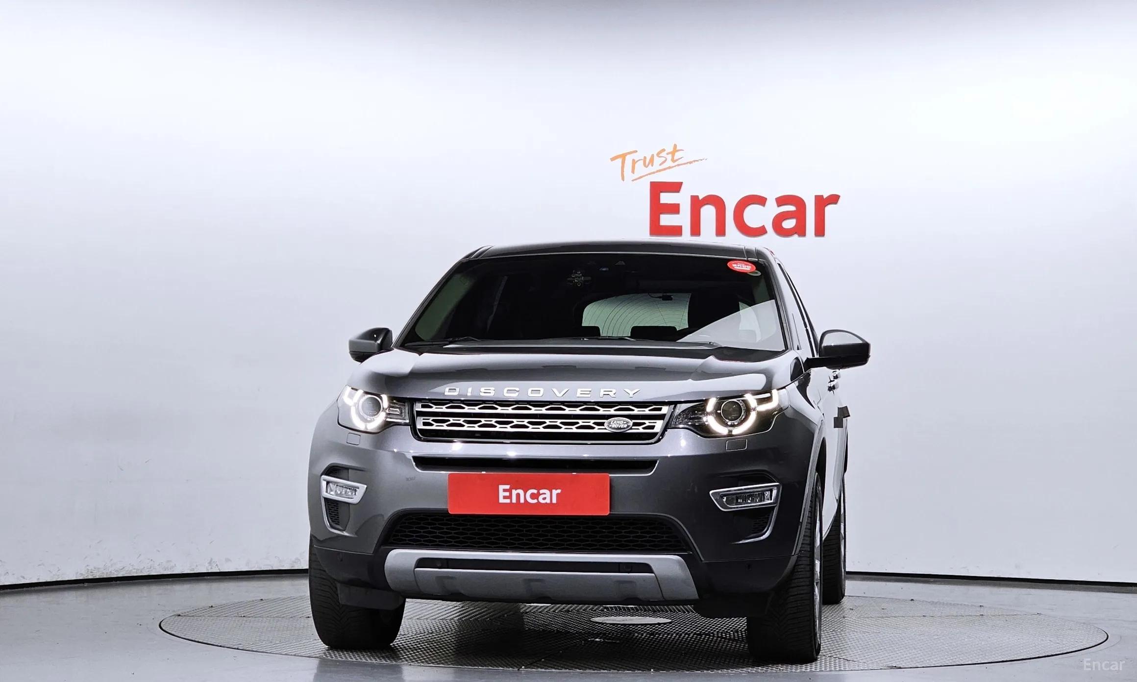 Land Rover Discovery Sports превью 2
