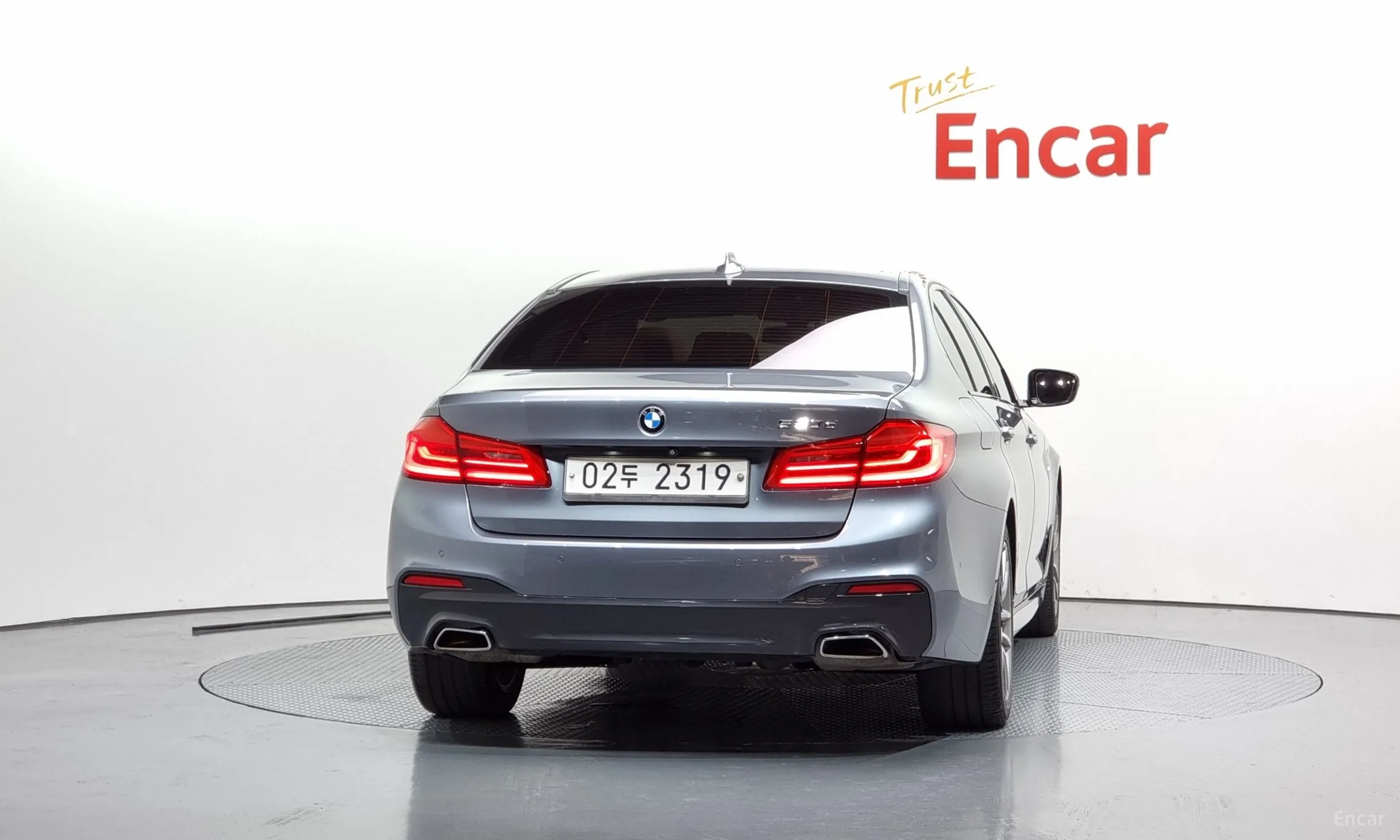 BMW 5 Series (G30) превью 3