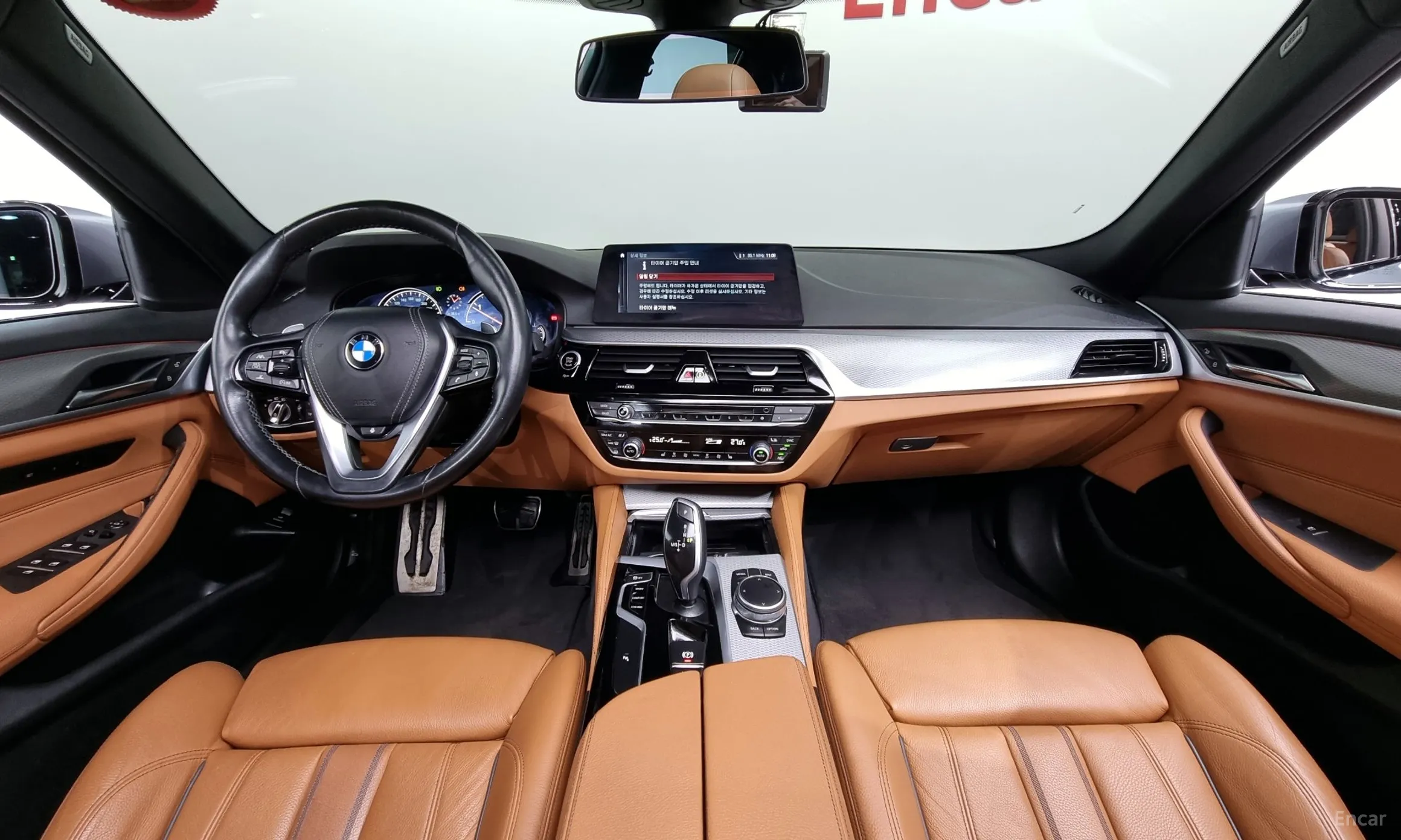 BMW 5 Series (G30) превью 4