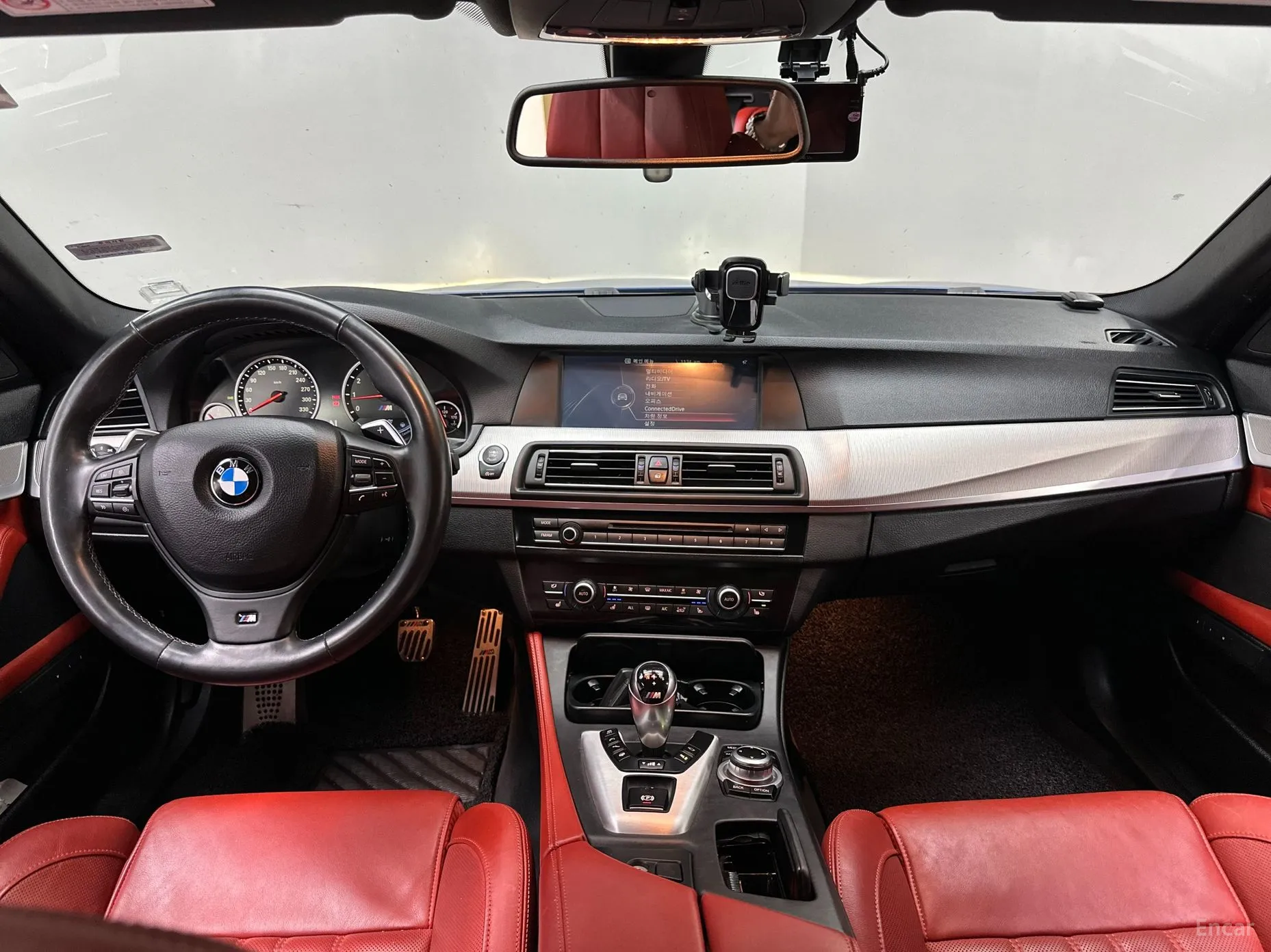 BMW M5 (F10) превью 4