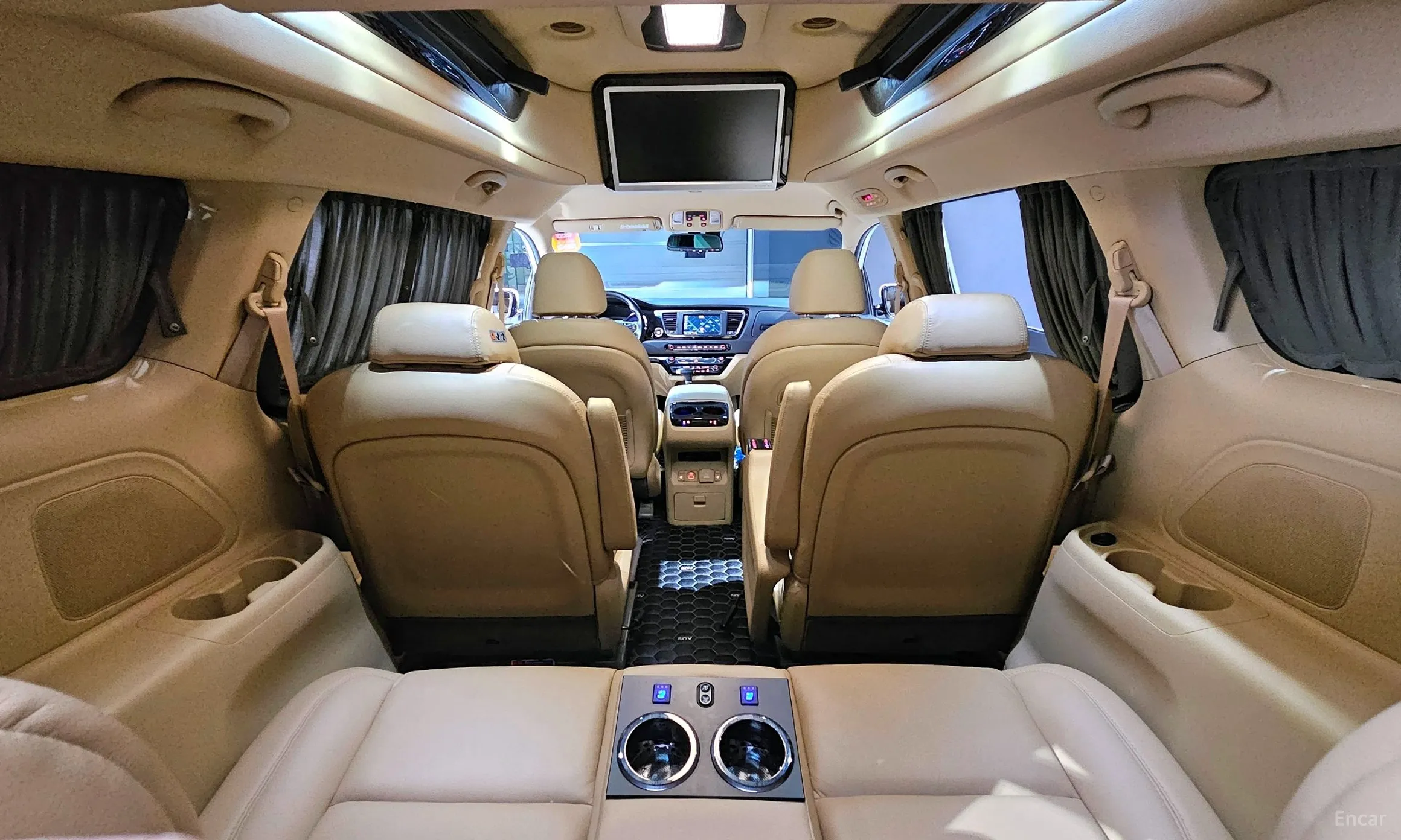 Kia Carnival превью 4