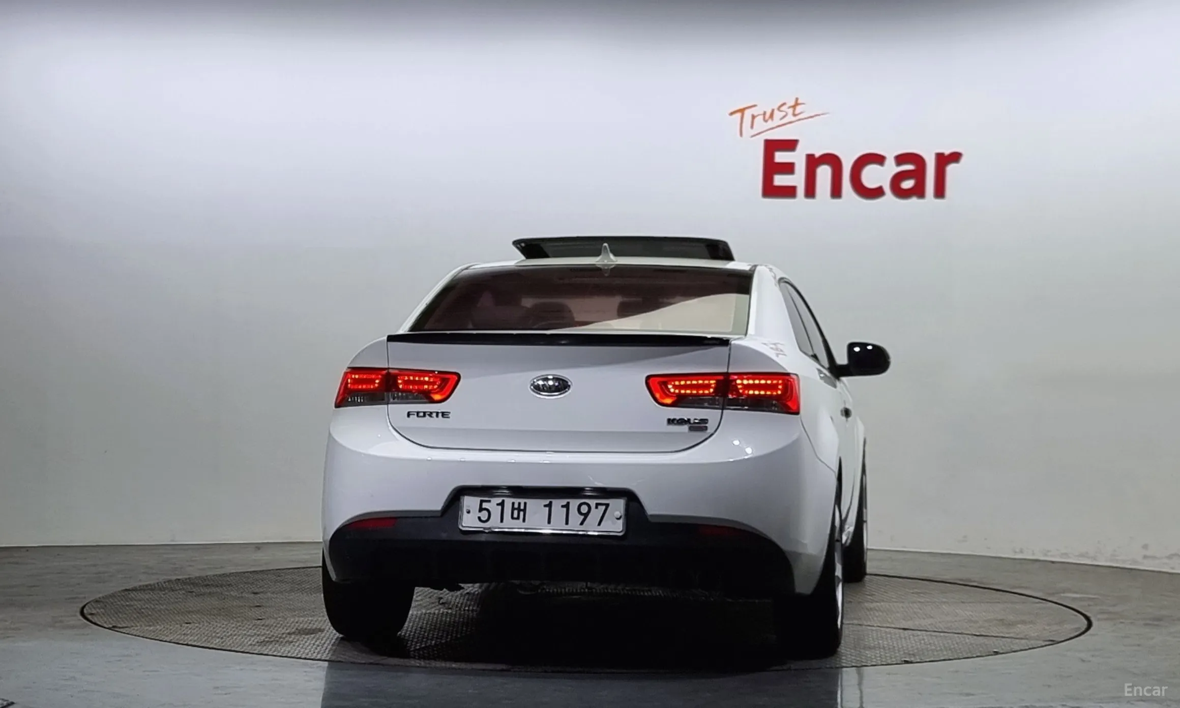 Kia Forte Coop превью 3