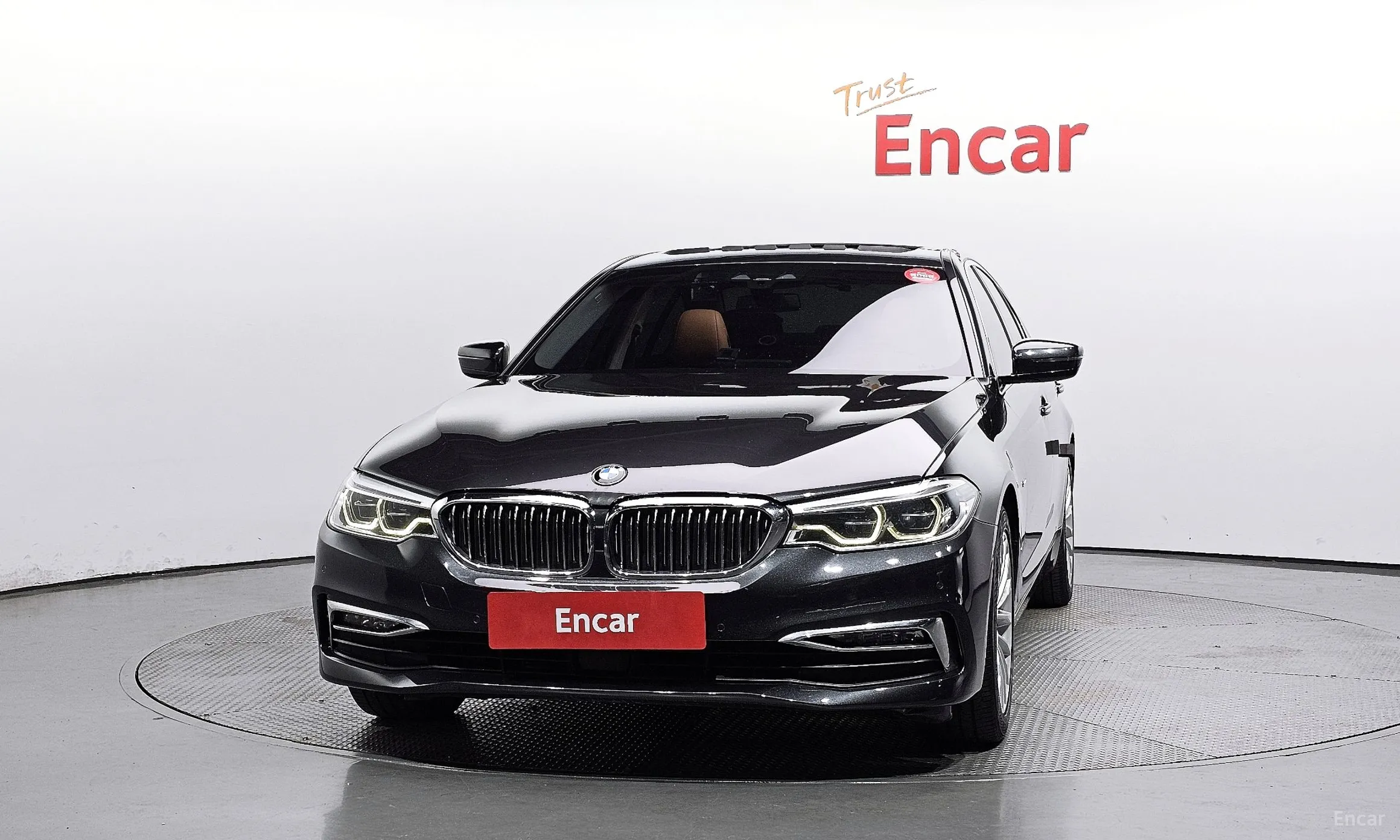 BMW 5 Series (G30) превью 2