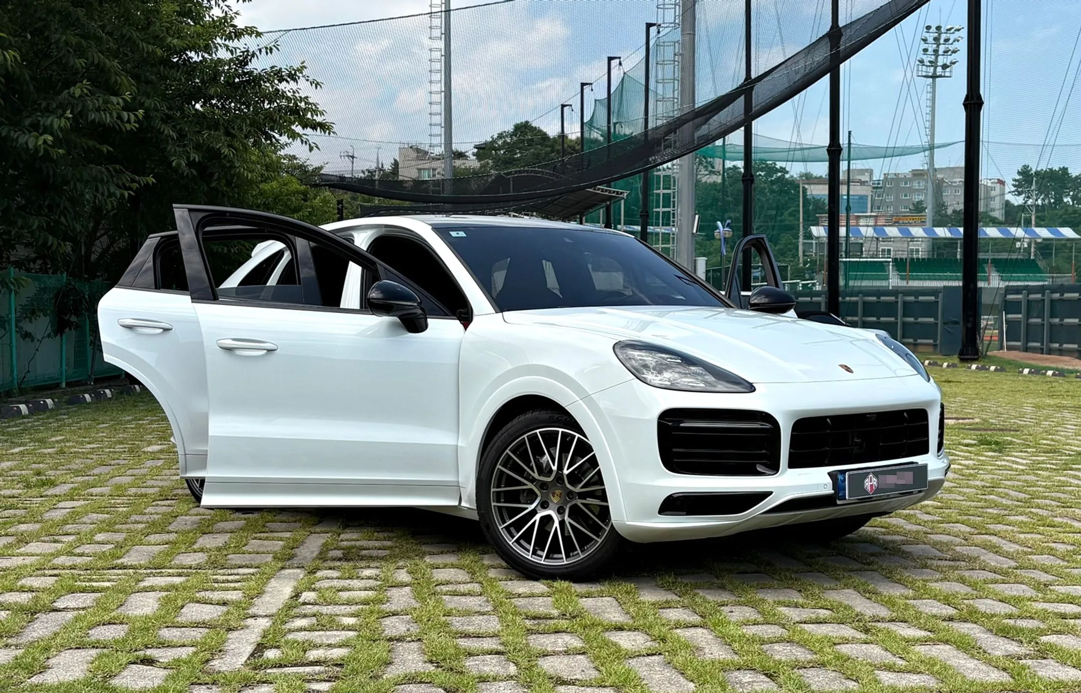 Porsche Cayenne (PO536) превью 3