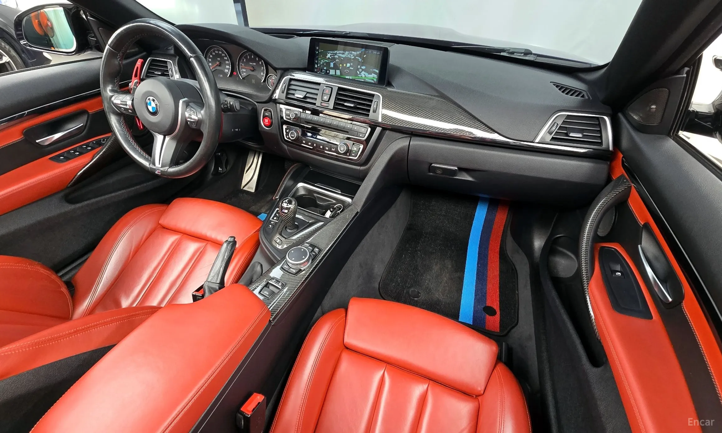 BMW M4 (F82) превью 4