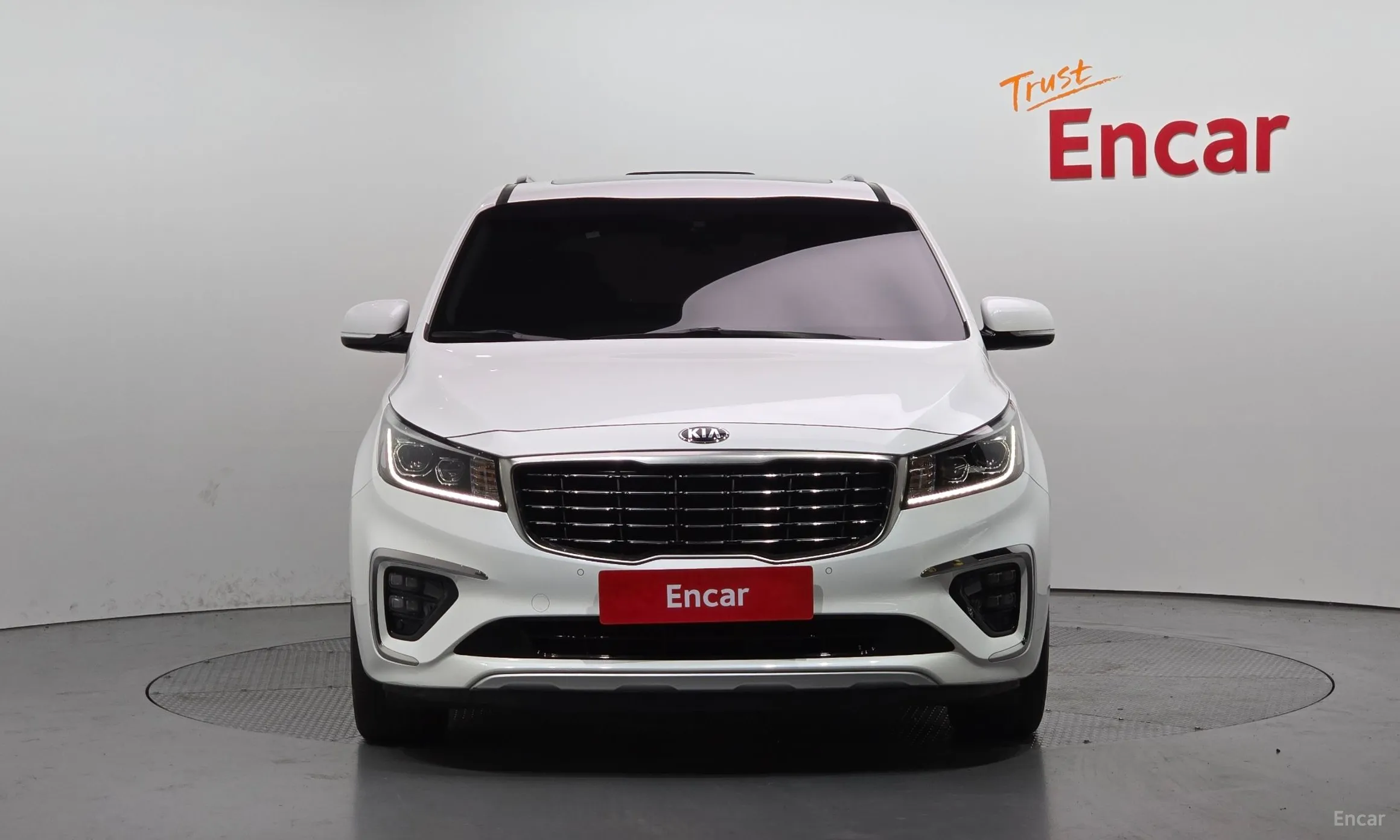Kia Carnival превью 2
