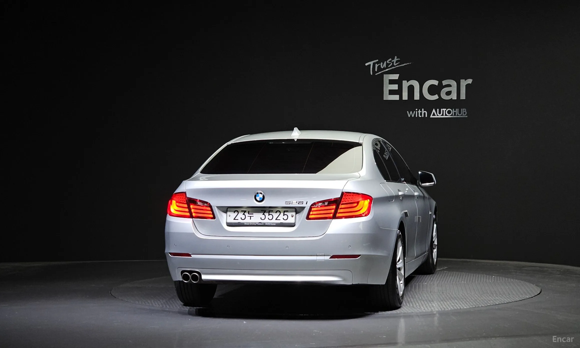 BMW 5 Series (F10) превью 3