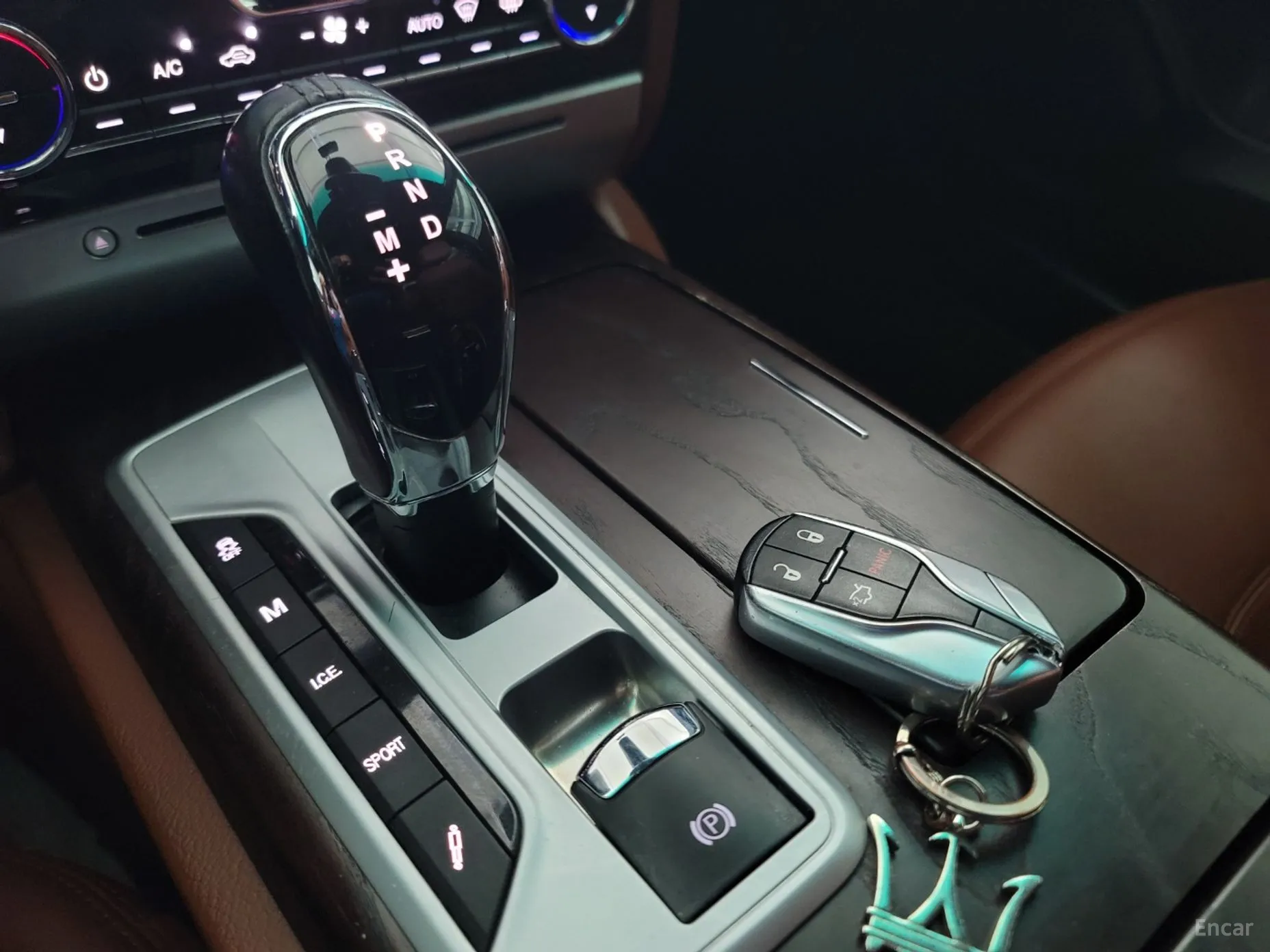 Maserati Quattroporte превью 10