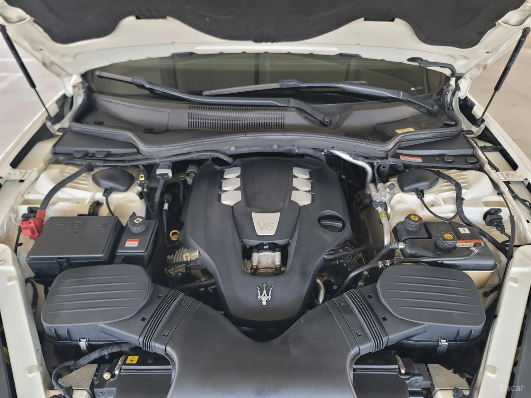 Maserati Quattroporte превью 18