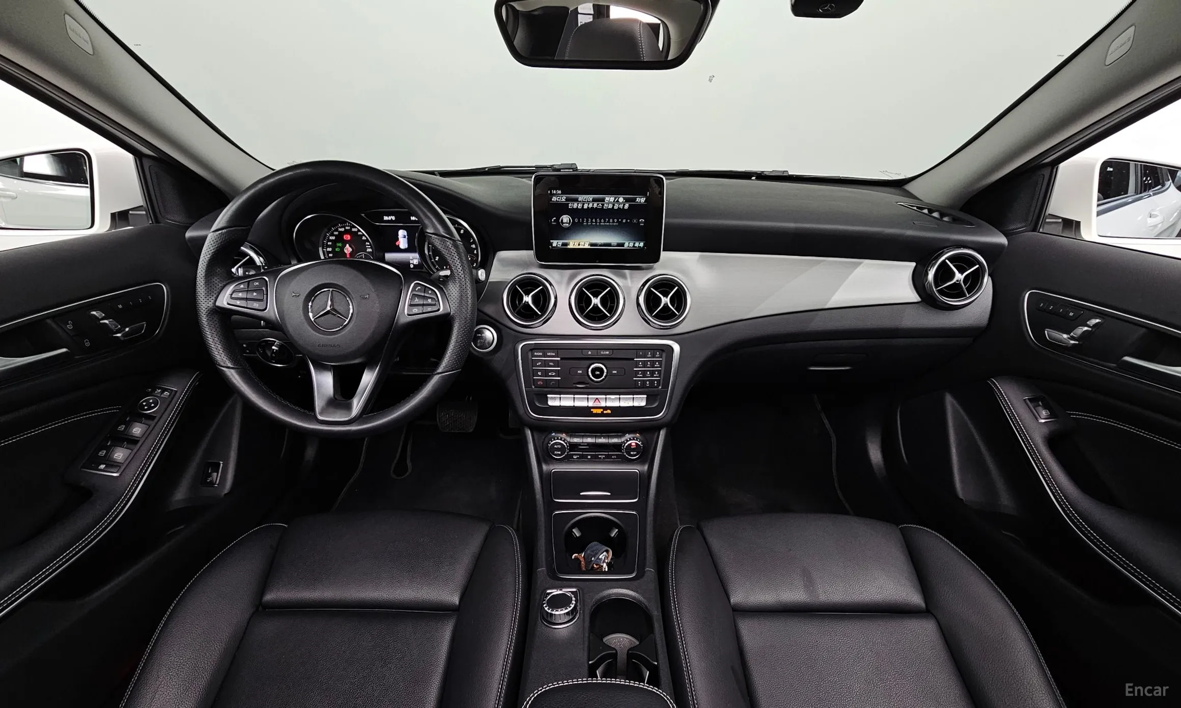 Mercedes Benz GLA-Class X156 превью 4