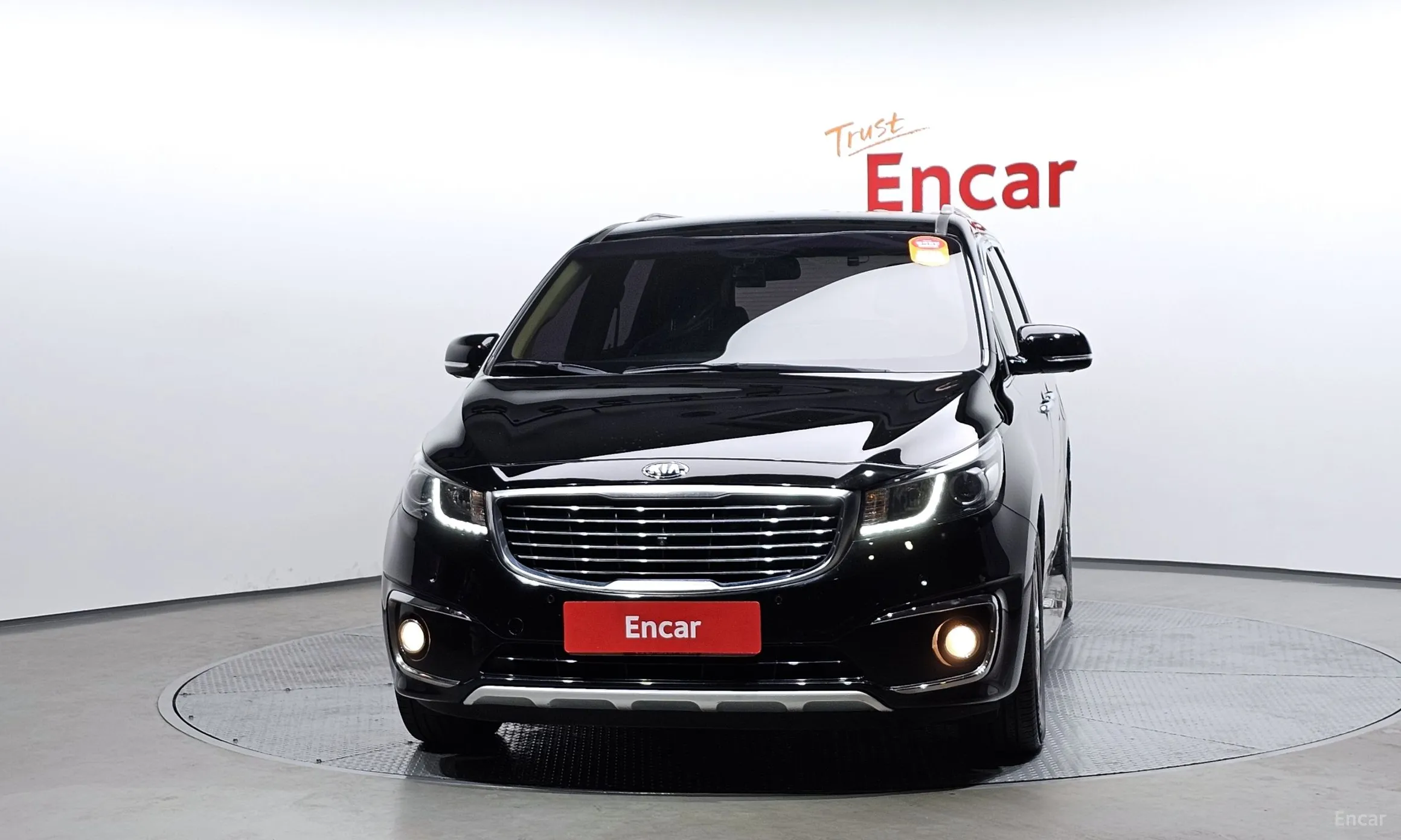 Kia Carnival превью 2