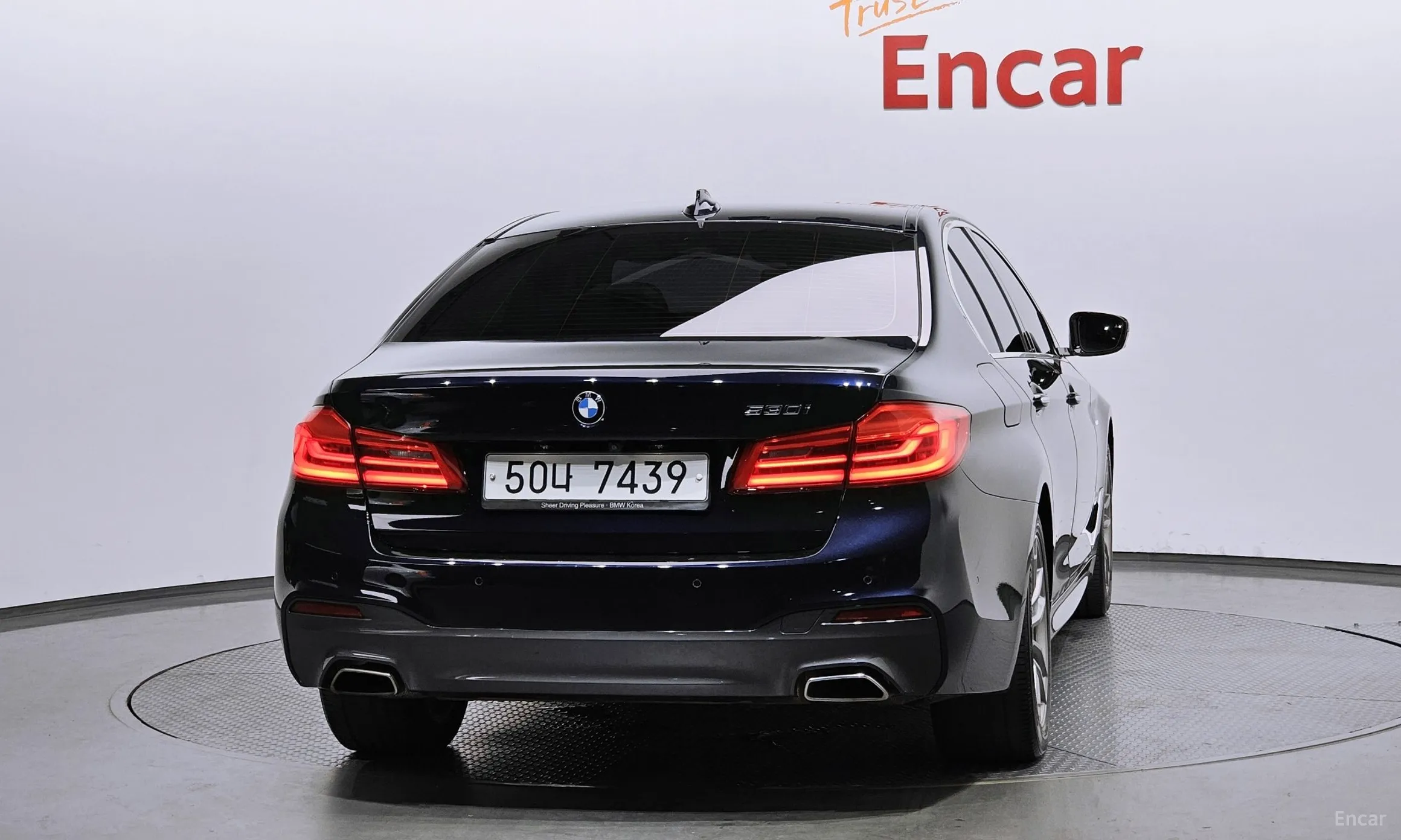 BMW 5 Series (G30) превью 3