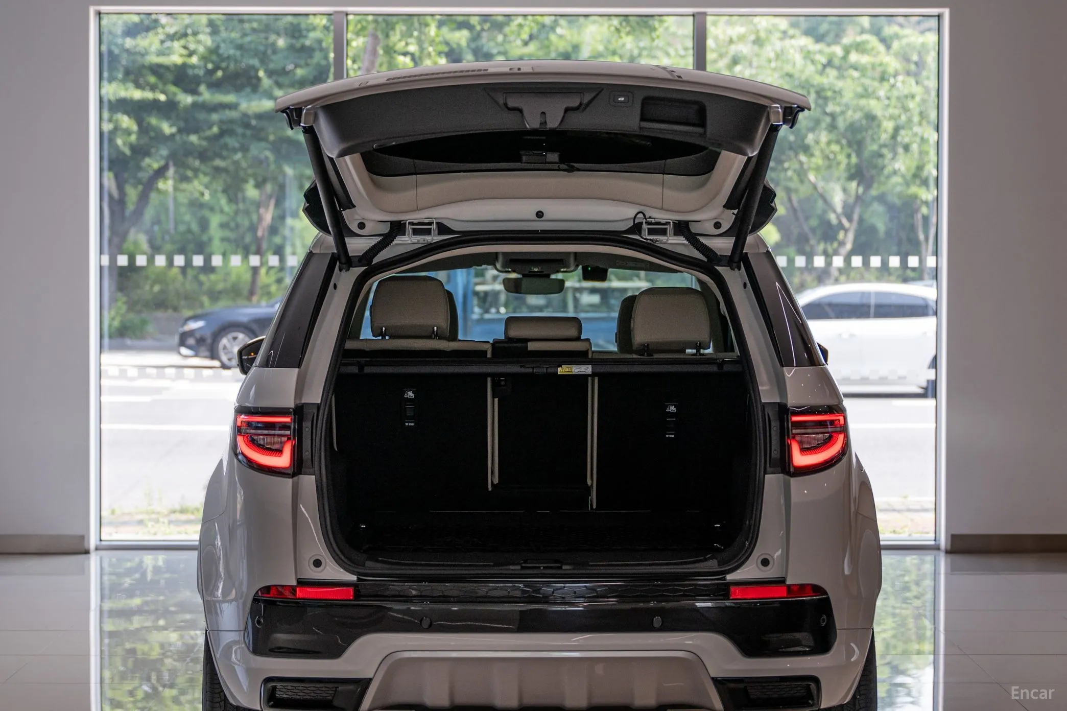 Land Rover Discovery Sports превью 4
