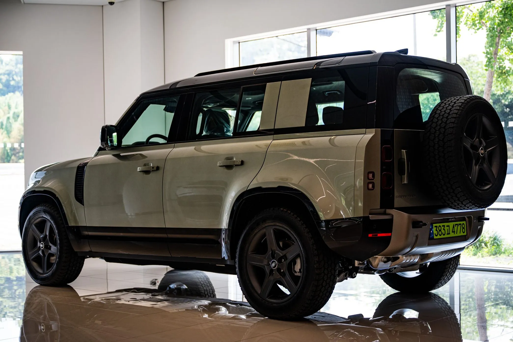 Land Rover Defender (L663)