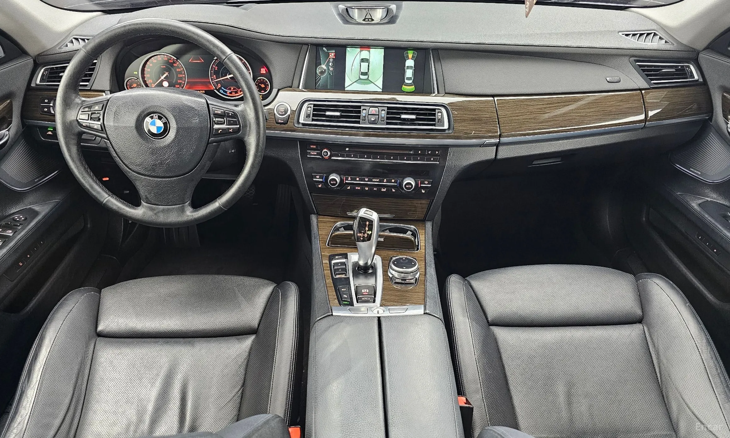 BMW 7 Series (F01) превью 4