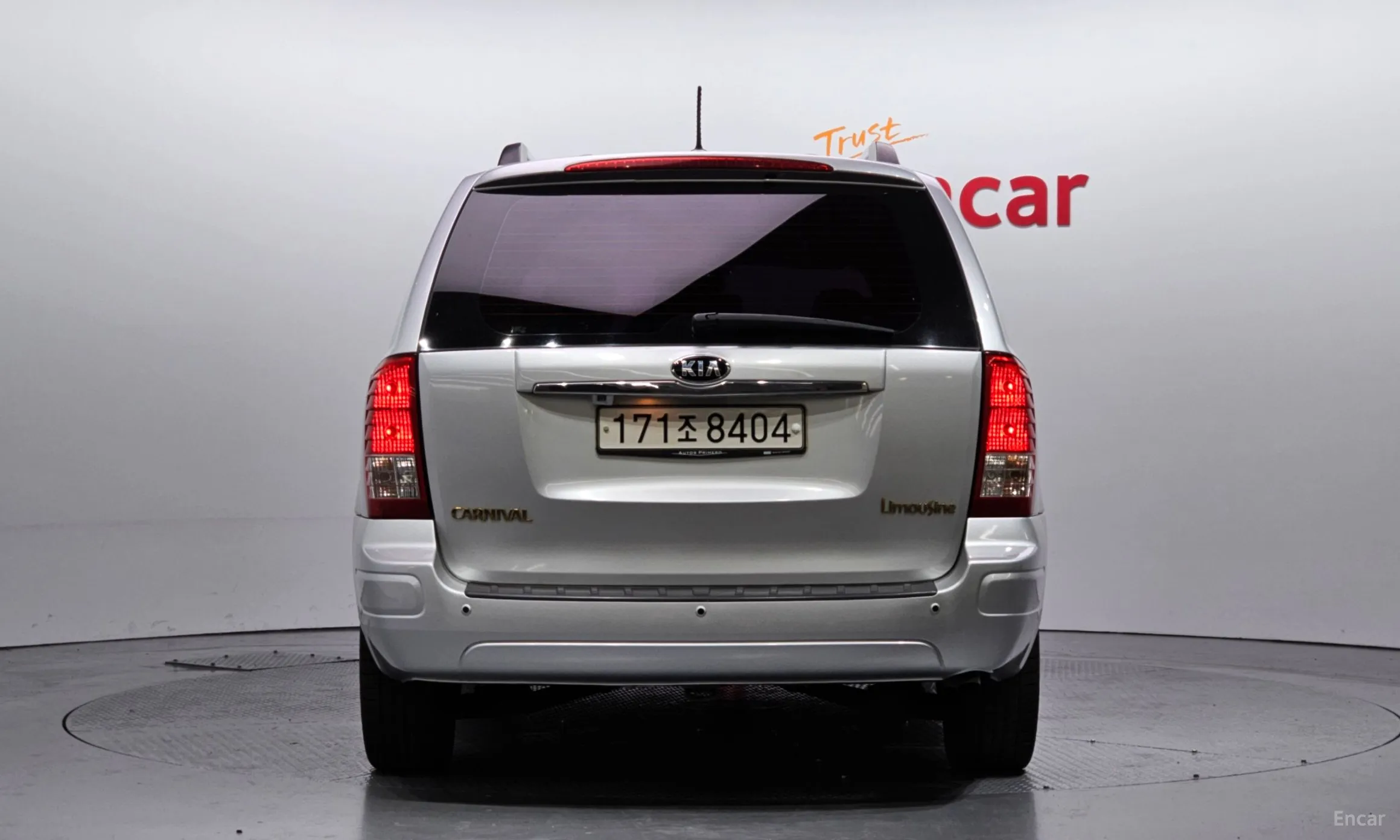 Kia Carnival R превью 3