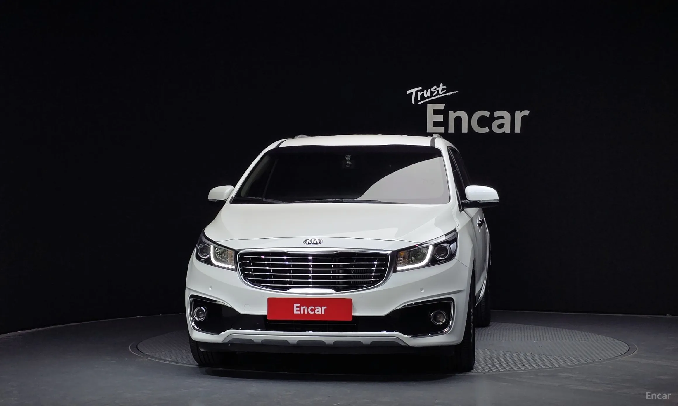 Kia Carnival превью 2