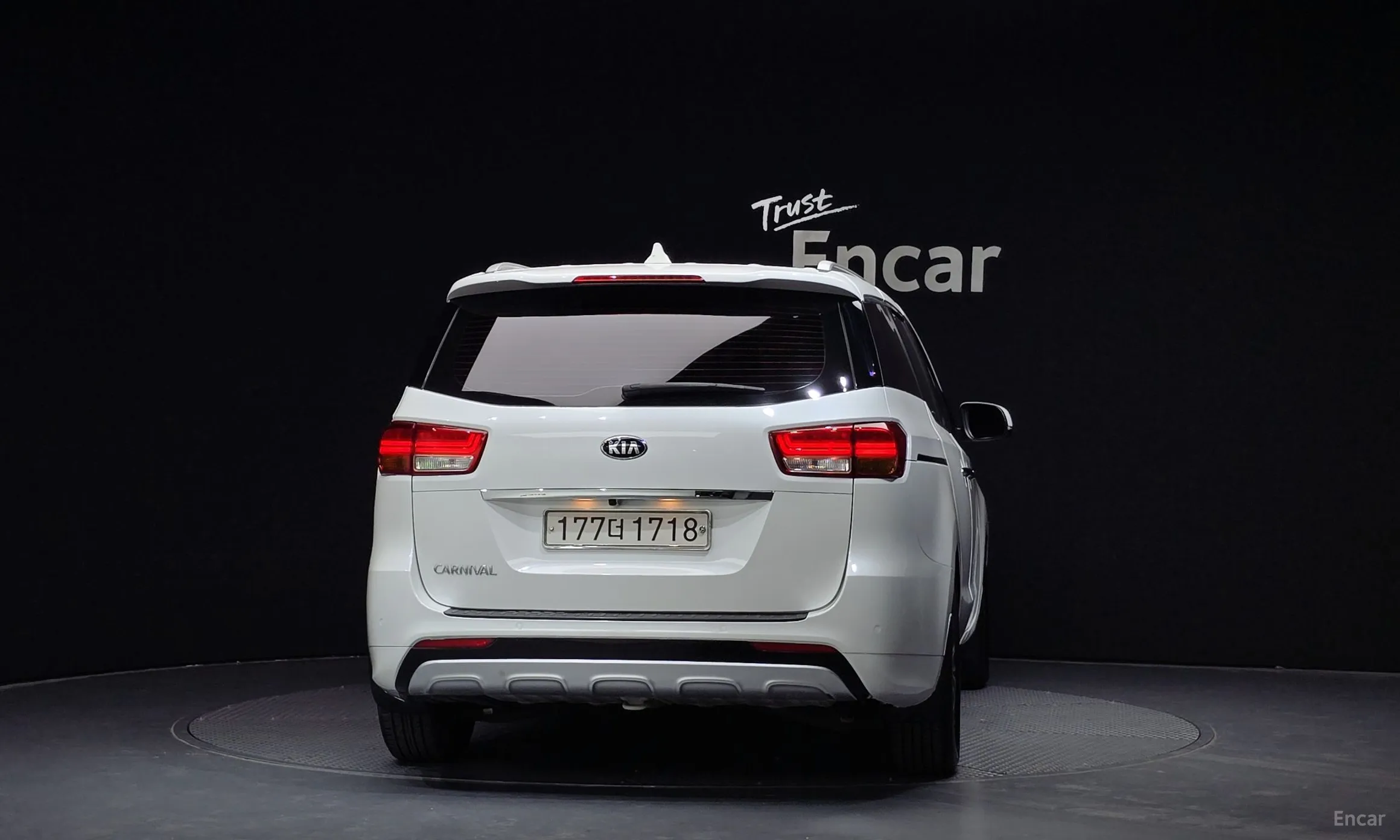 Kia Carnival превью 3