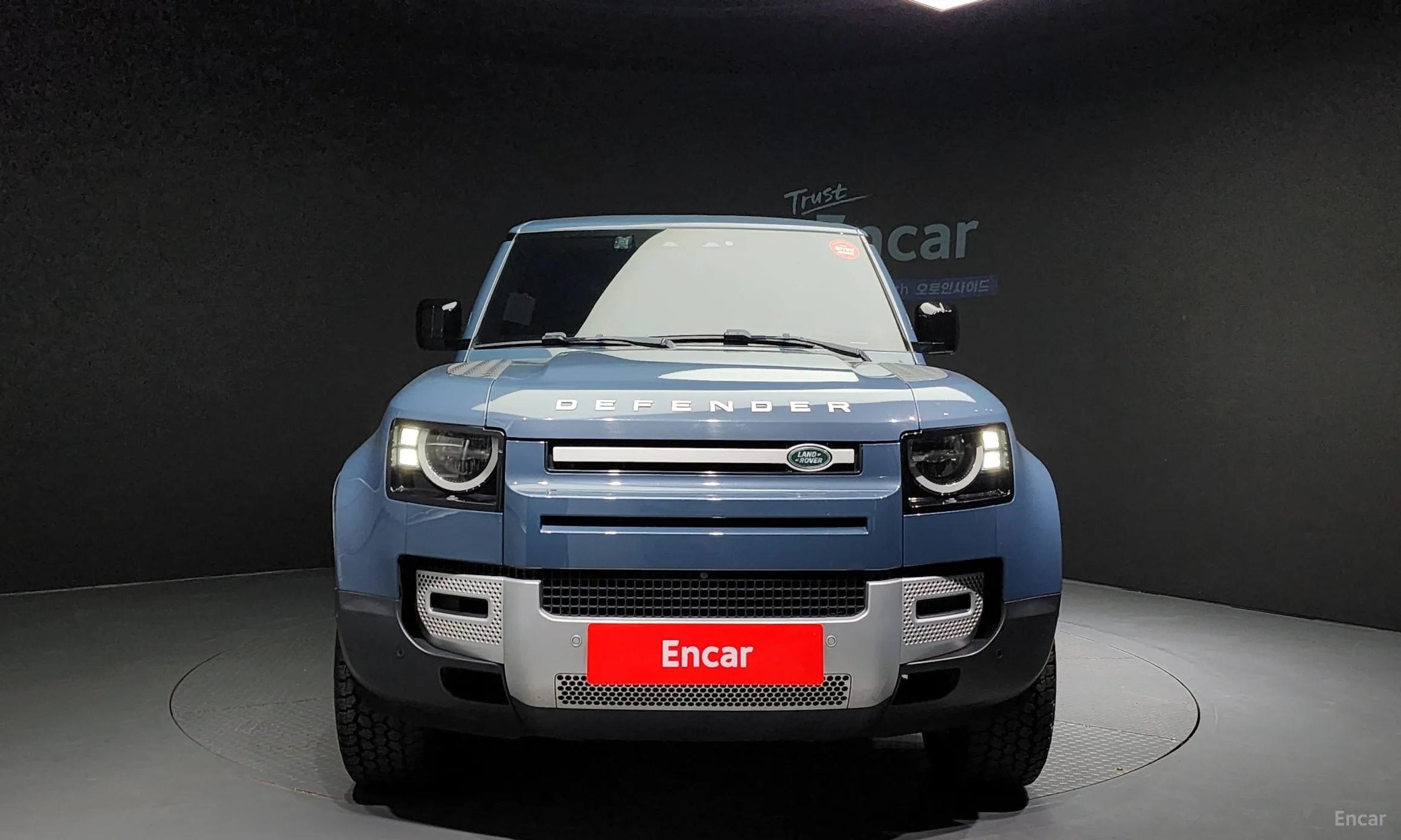 Land Rover Defender (L663)