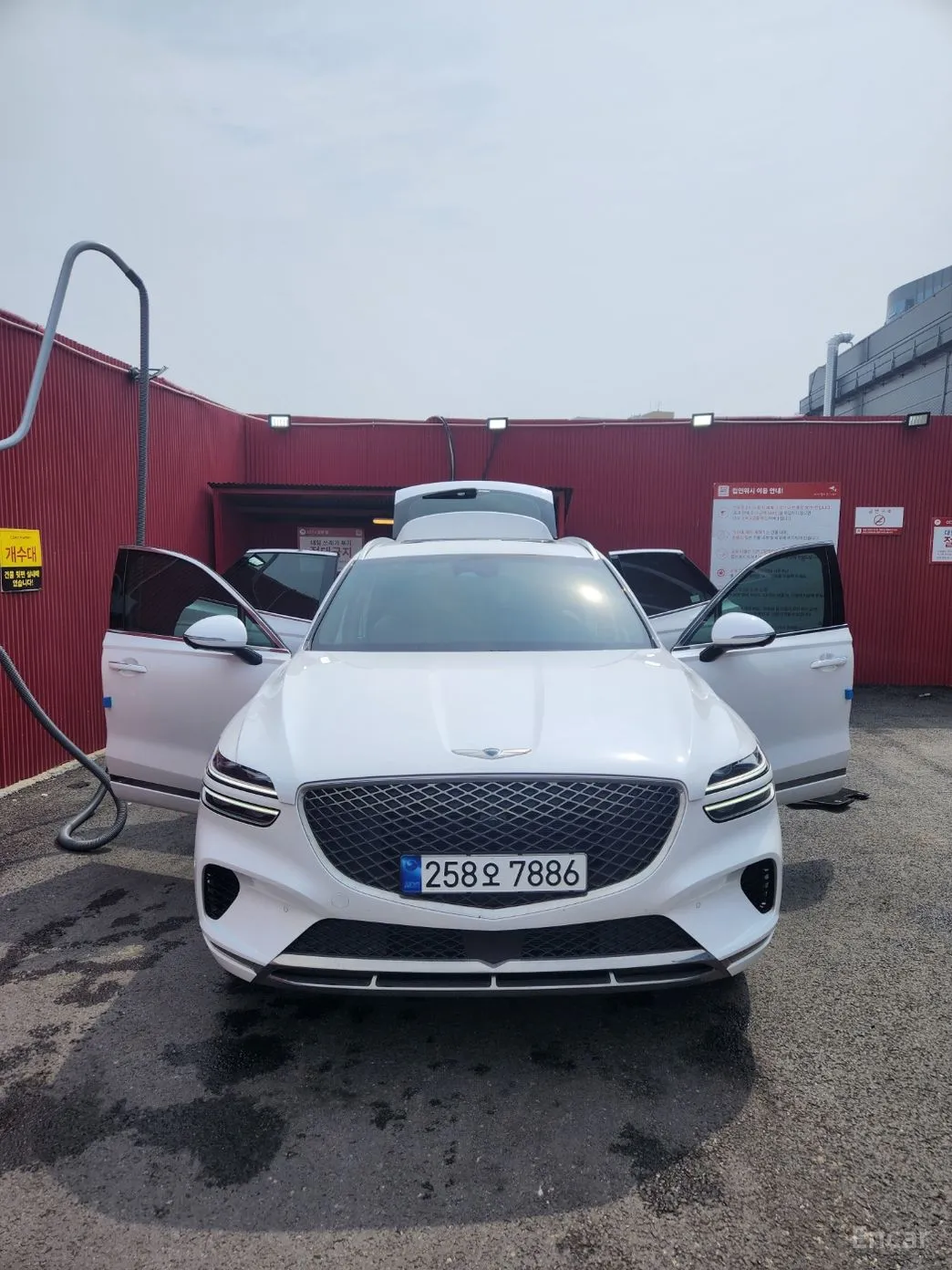 Genesis GV70 превью 2