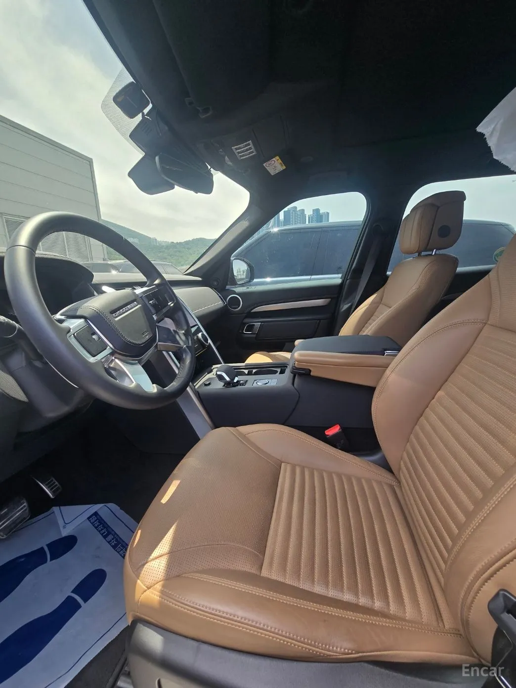 Land Rover Discovery 5 превью 3