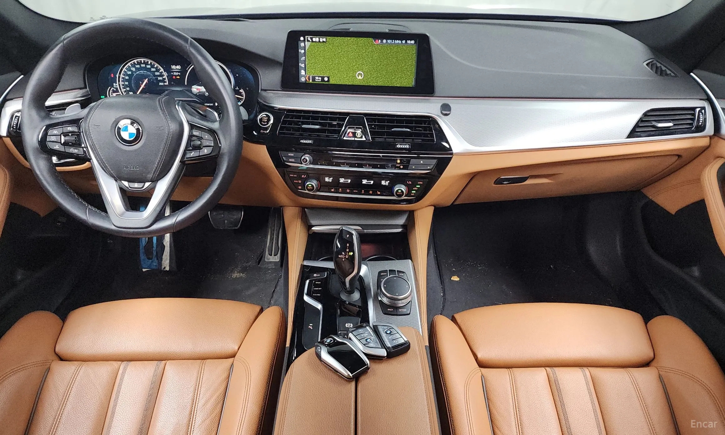 BMW 5 Series (G30) превью 4