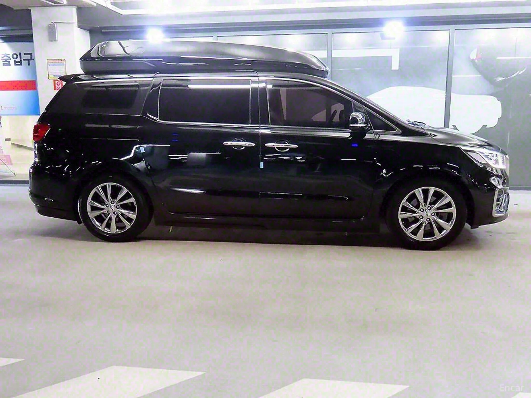 Kia Carnival превью 2