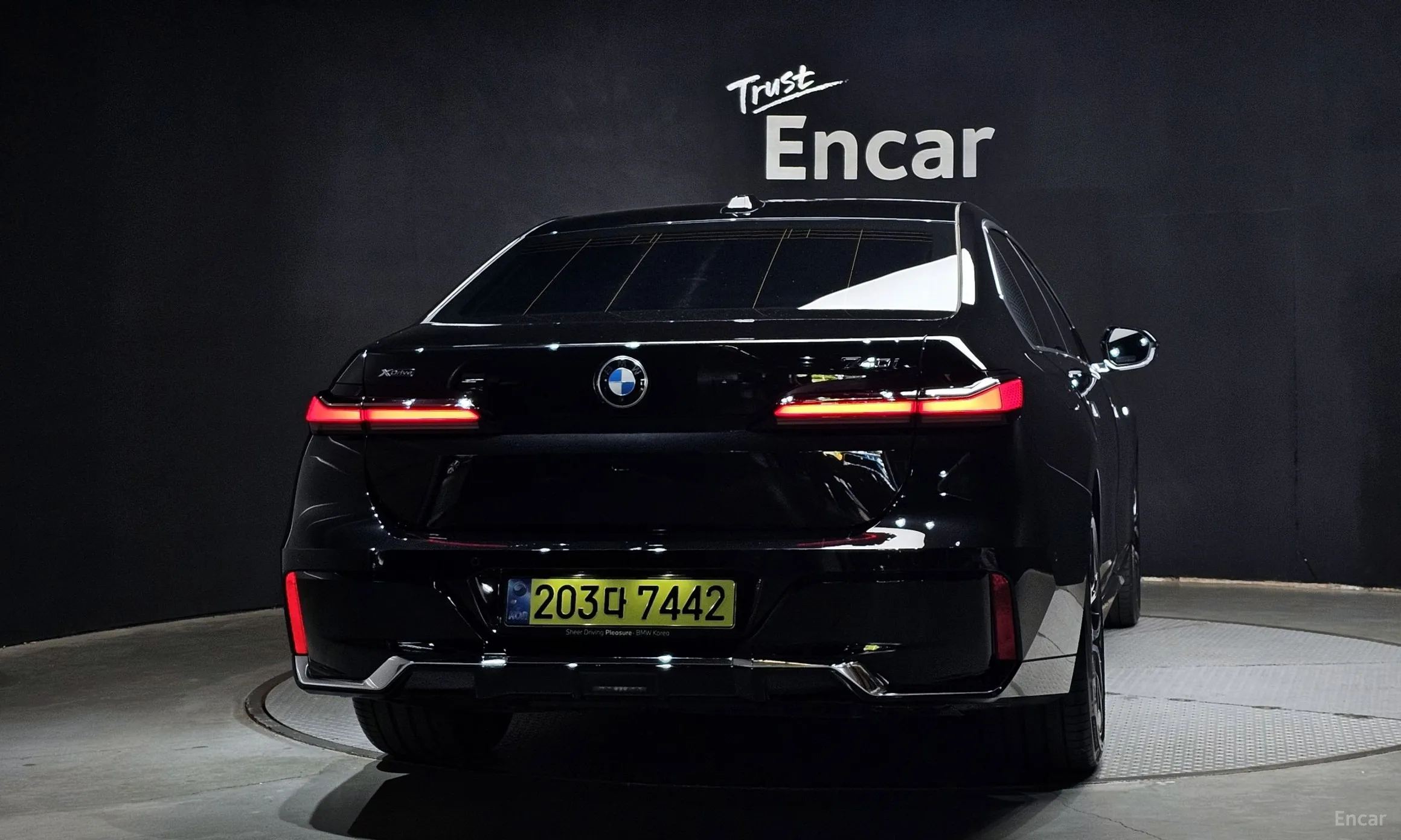 BMW 7 Series (G70) превью 3