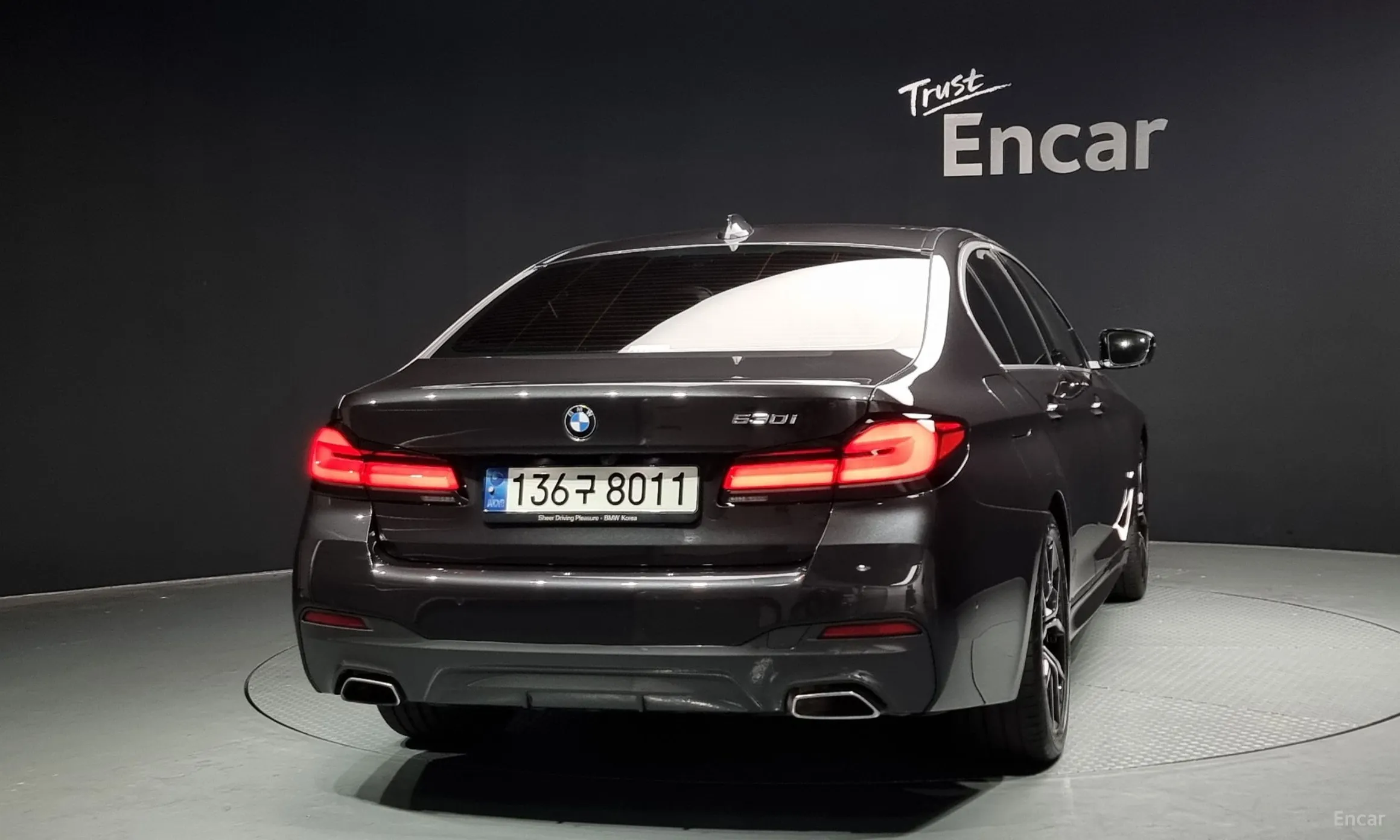 BMW 5 Series (G30) превью 3