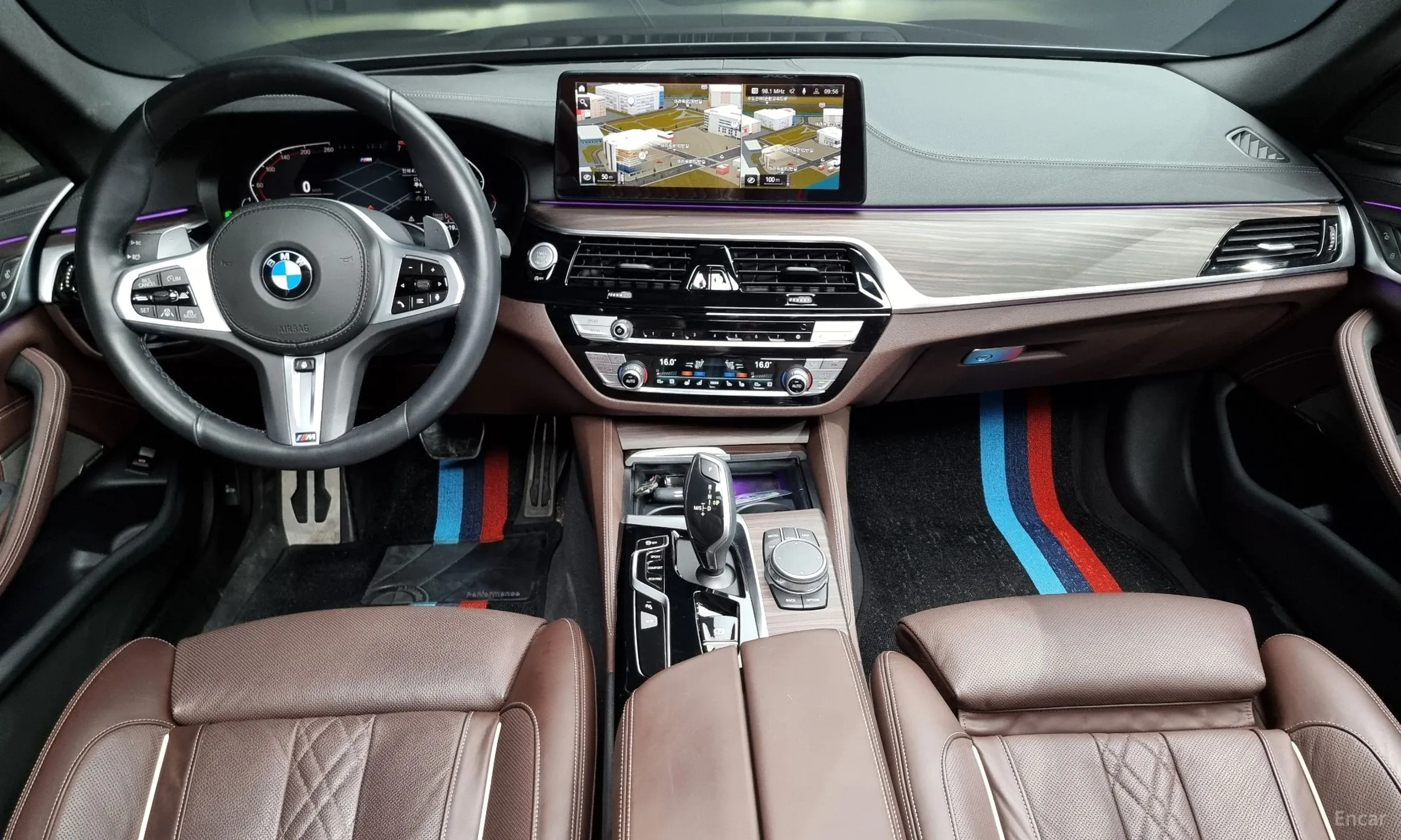 BMW 5 Series (G30) превью 4
