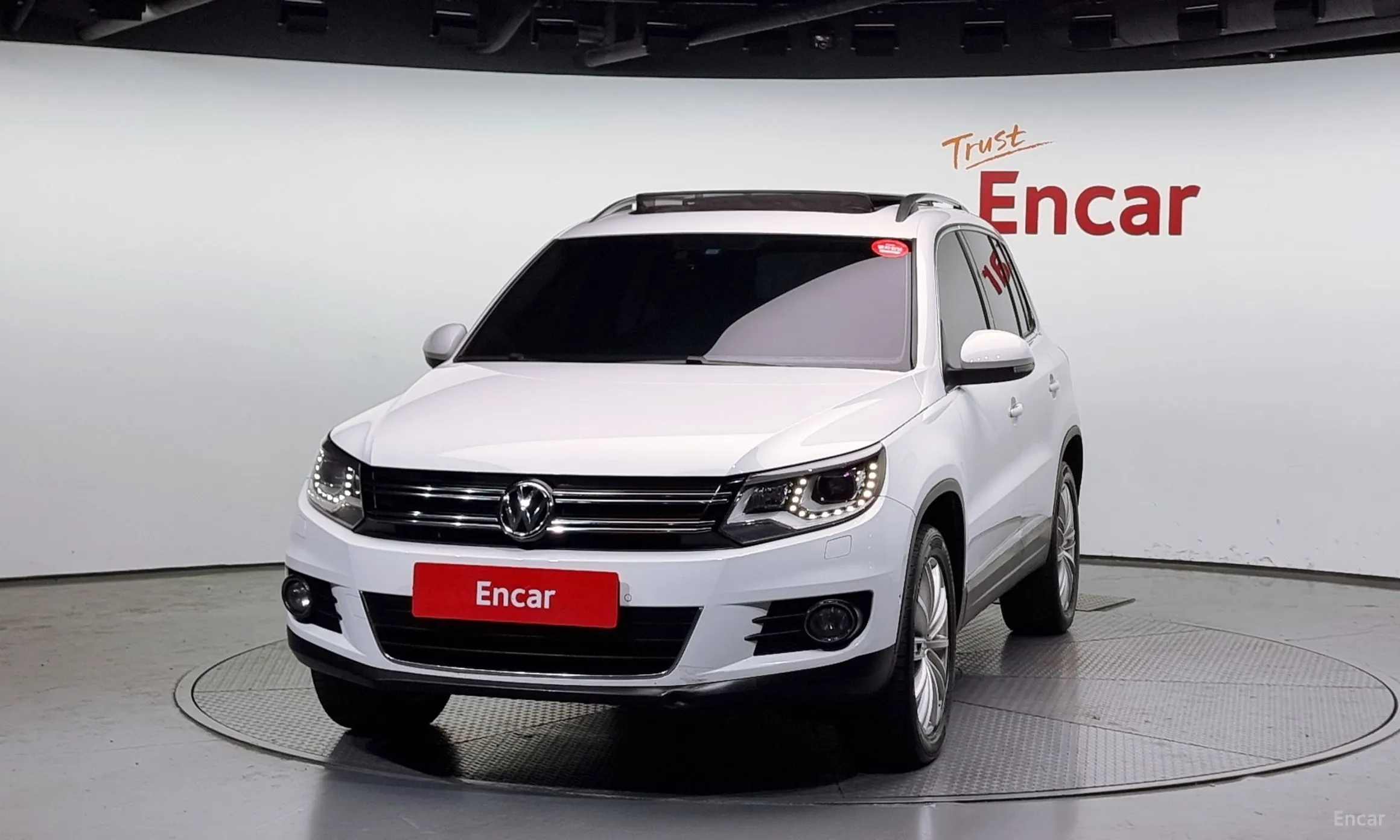 Volkswagen New Tiguan превью 2