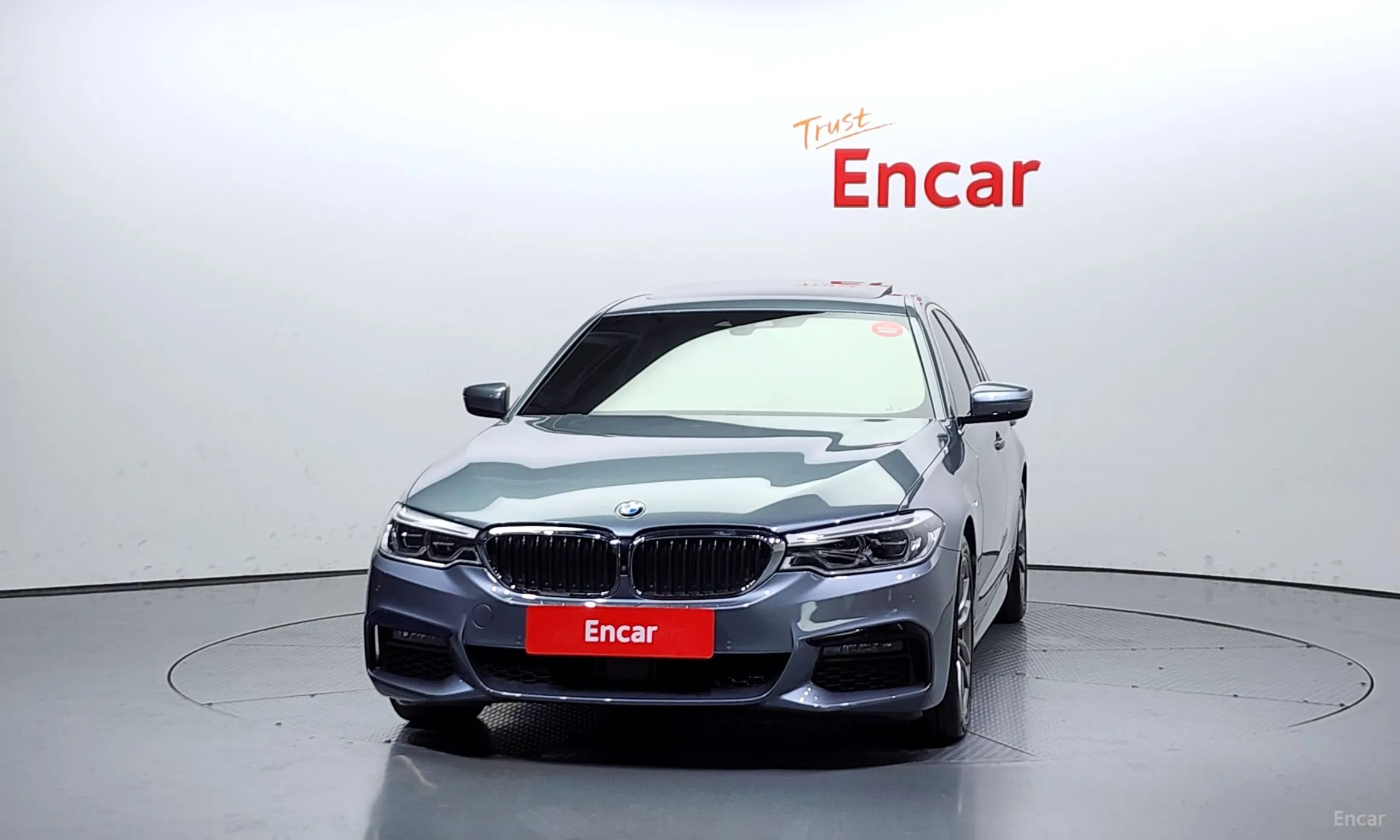 BMW 5 Series (G30) превью 2