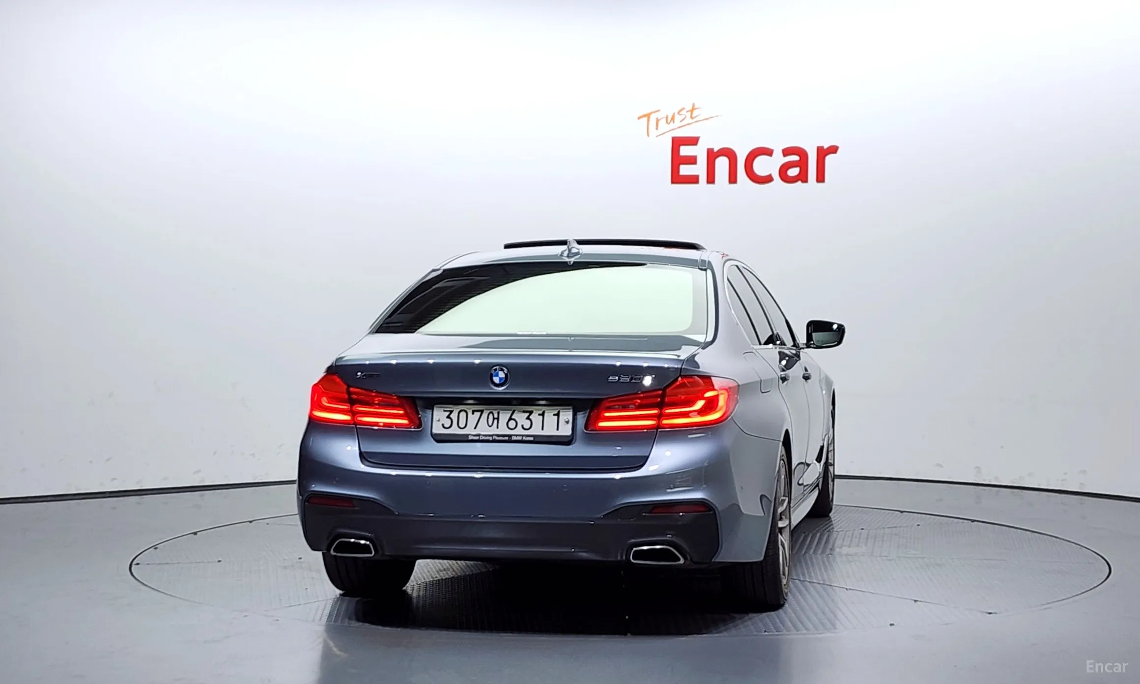 BMW 5 Series (G30) превью 3