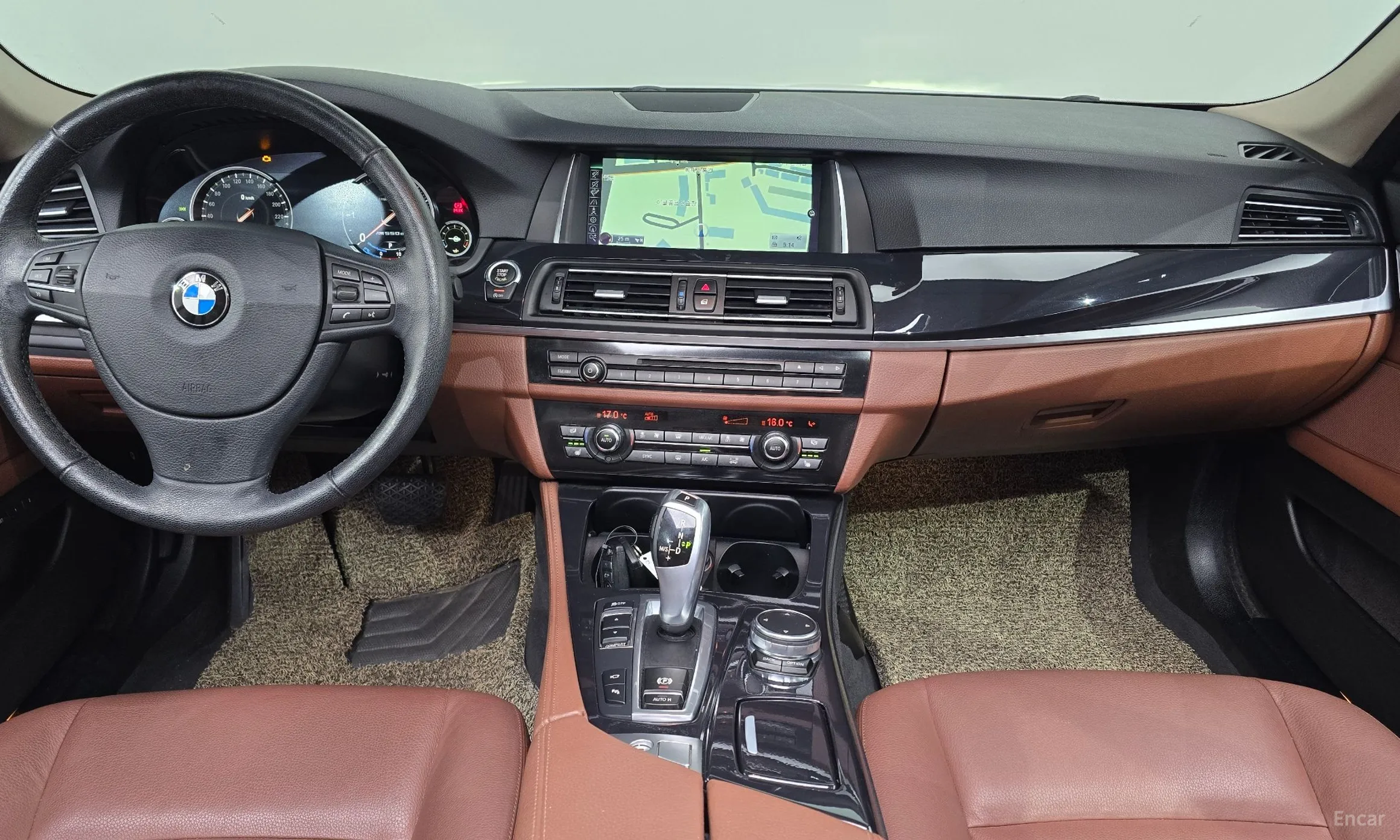 BMW 5 Series (F10) превью 4
