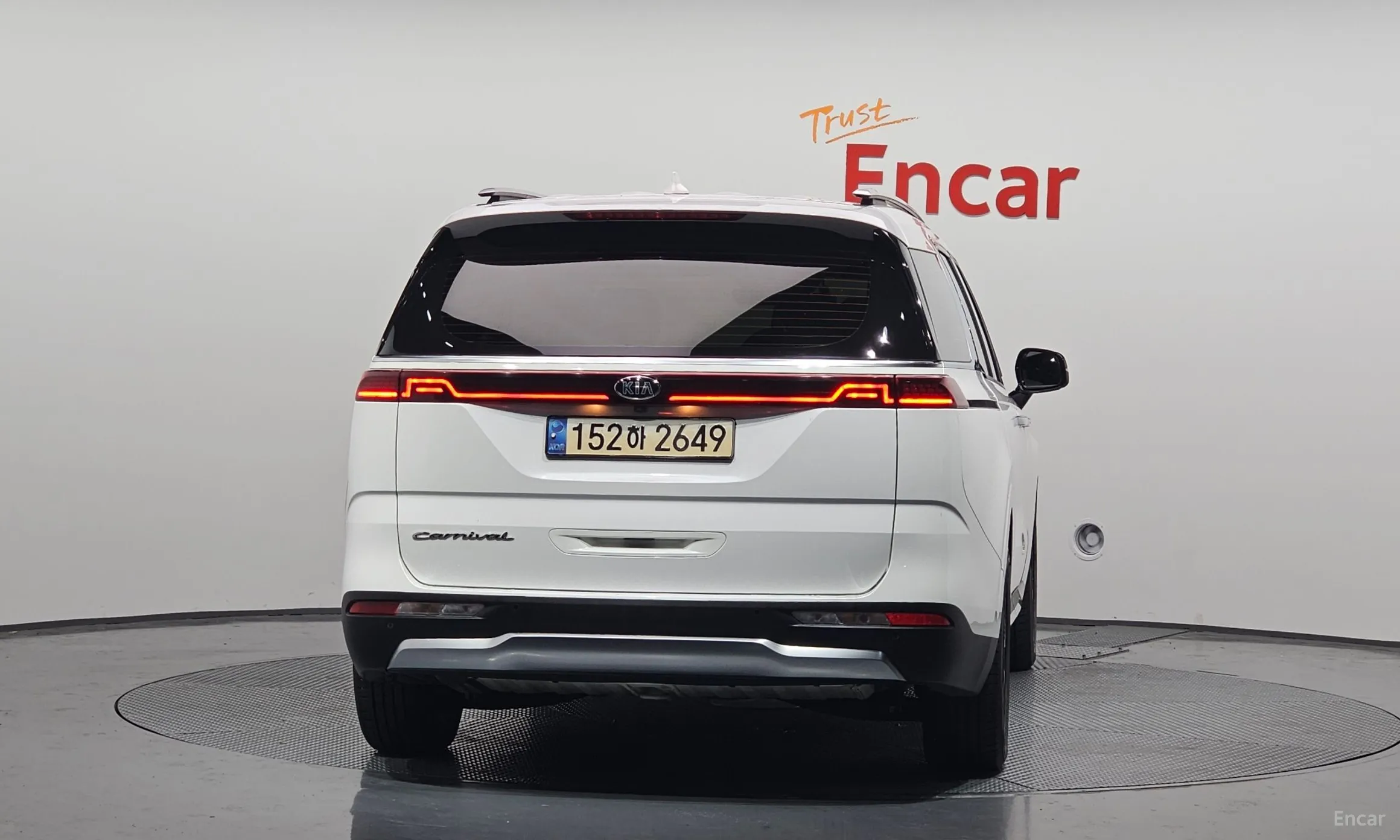 Kia Carnival Gen 4 превью 3