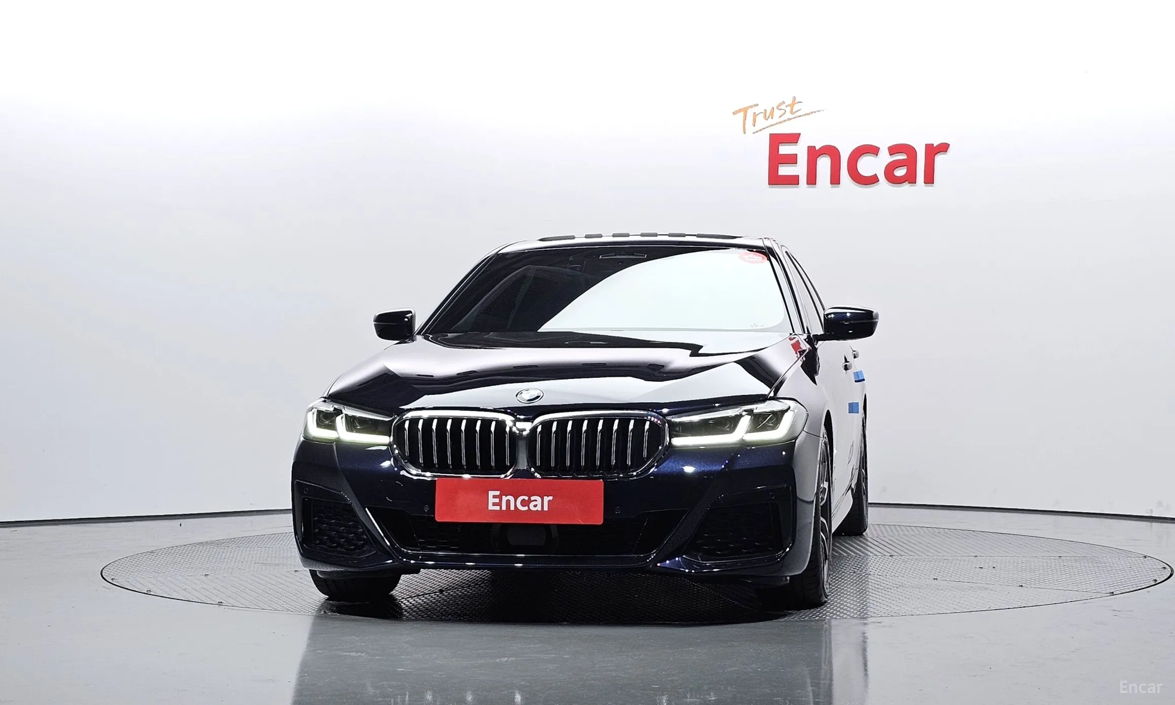 BMW 5 Series (G30) превью 2
