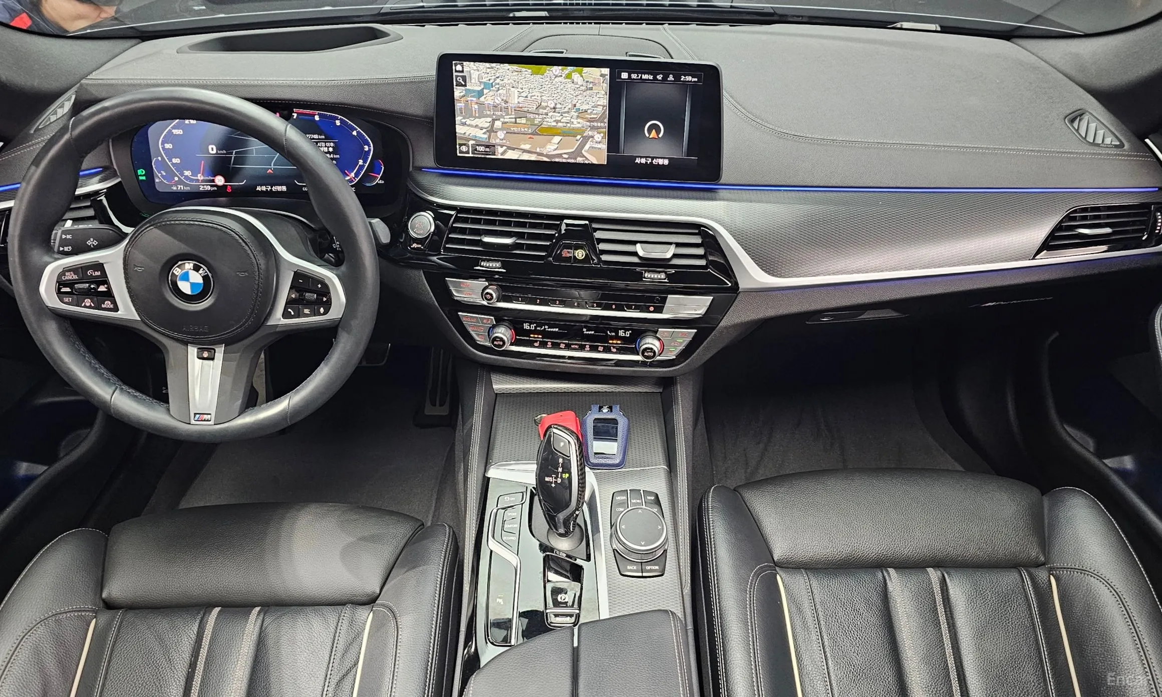 BMW 5 Series (G30) превью 4