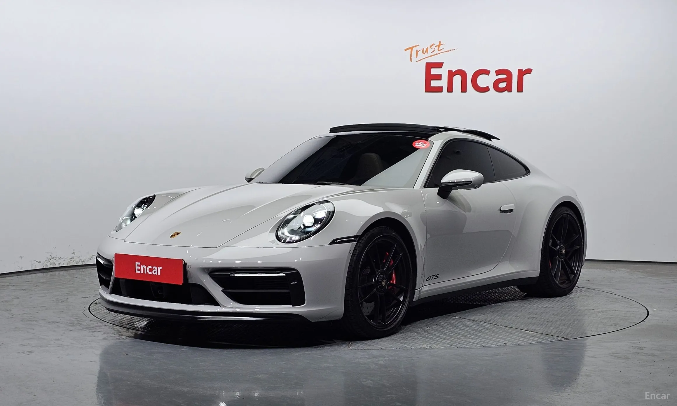 911 (992)