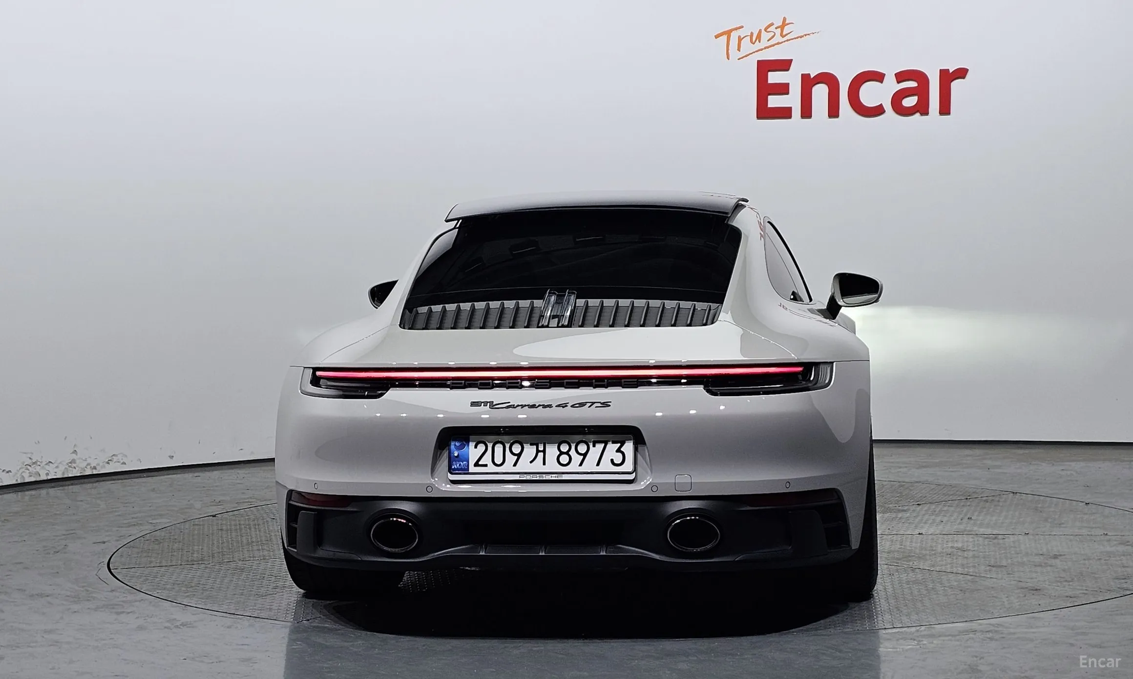 Porsche 911 (992) превью 3