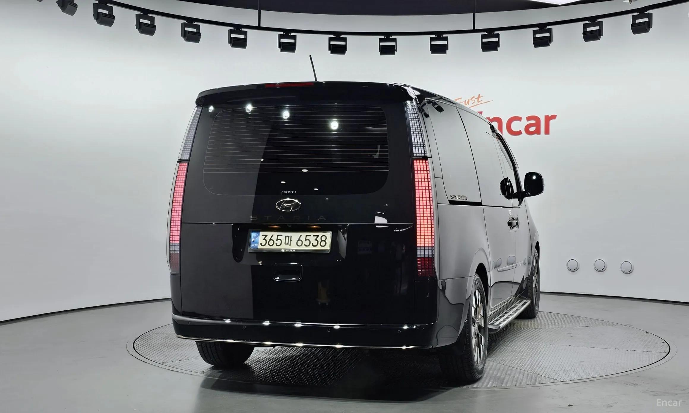 Hyundai Staria превью 3