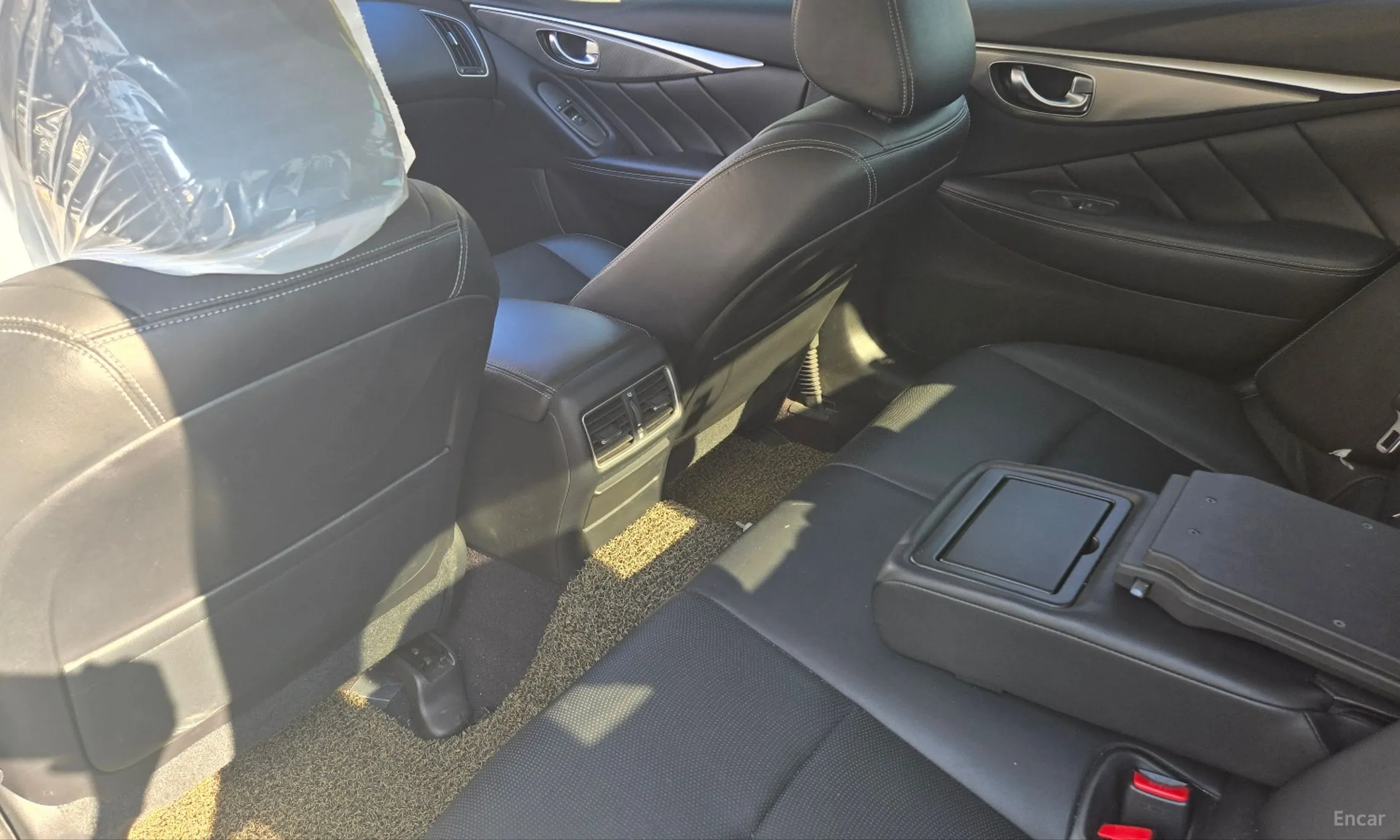 Infiniti Q50 превью 14